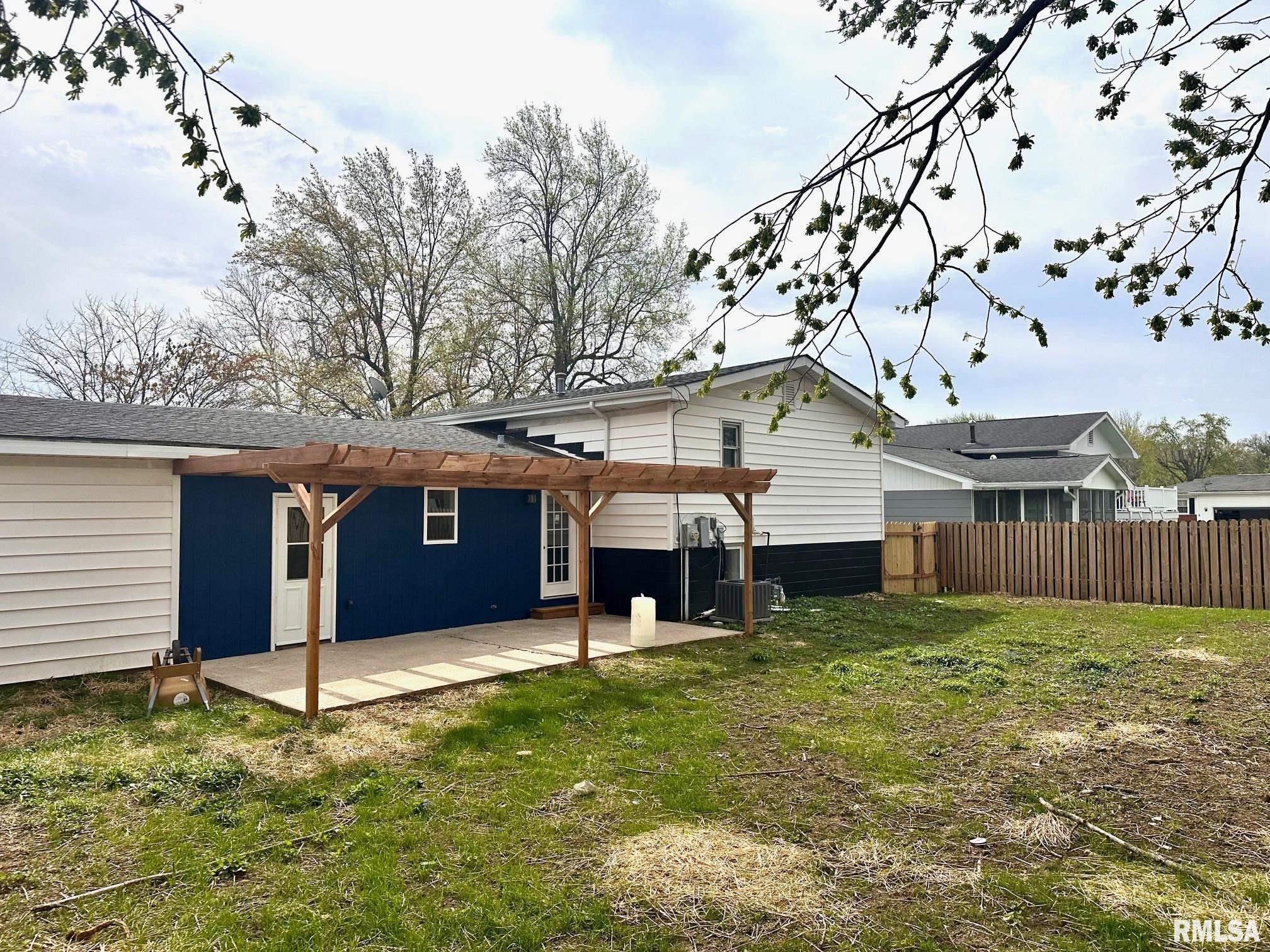 29 Greenbriar Drive, Jacksonville, Illinois image 26