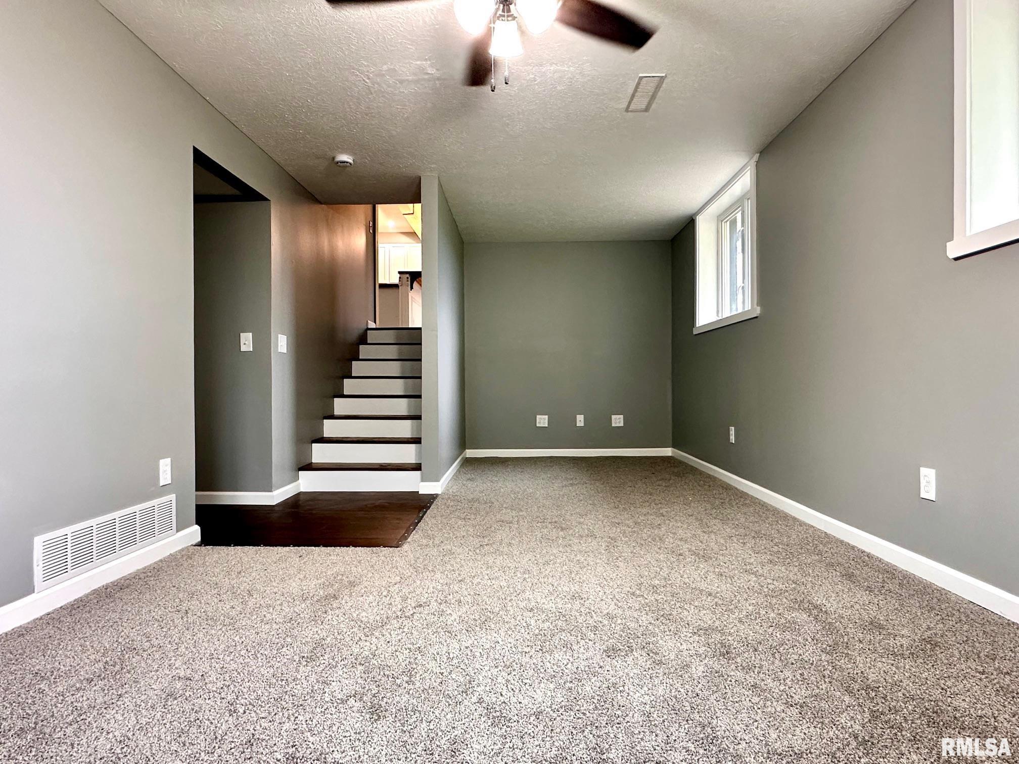 29 Greenbriar Drive, Jacksonville, Illinois image 17