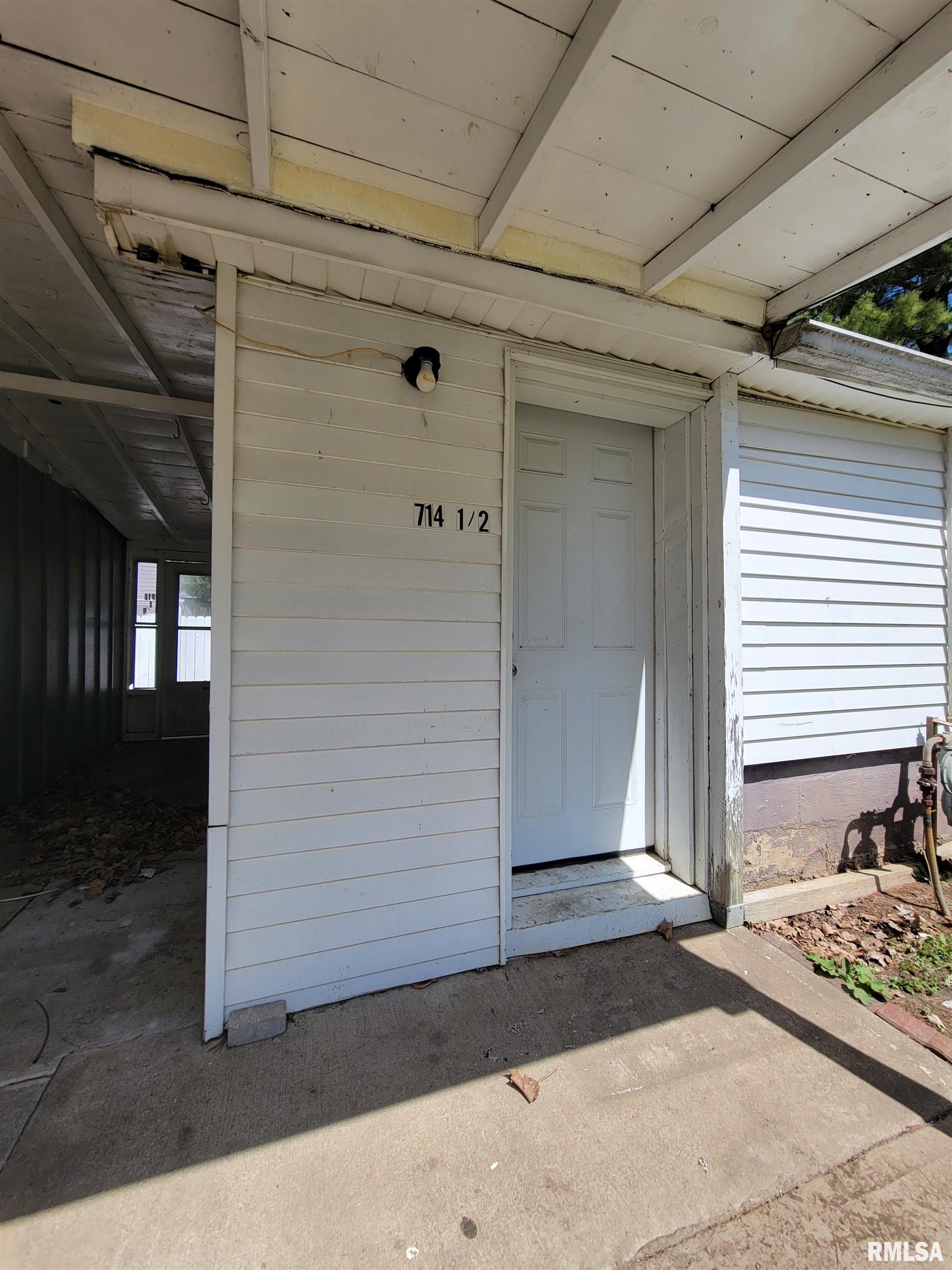 714 Monge Avenue, Pekin, Illinois image 24