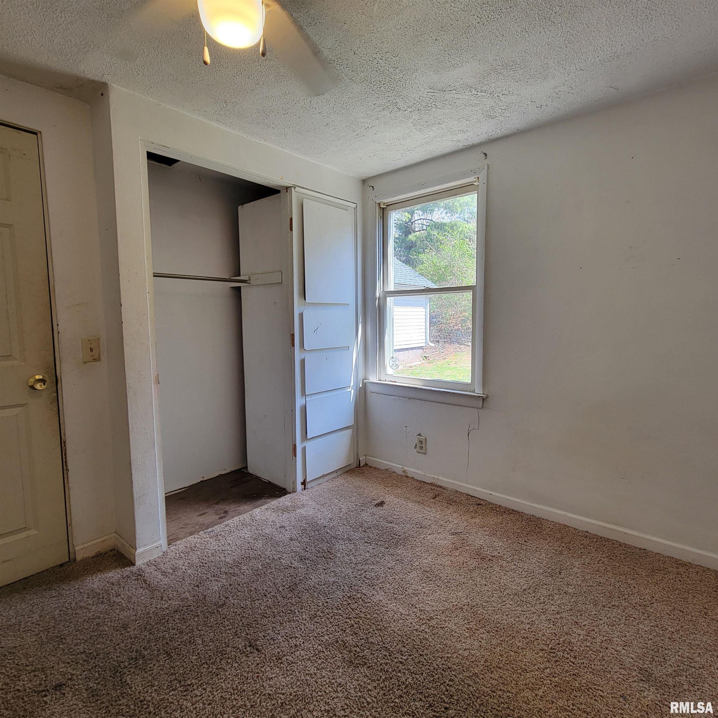 714 Monge Avenue, Pekin, Illinois image 14