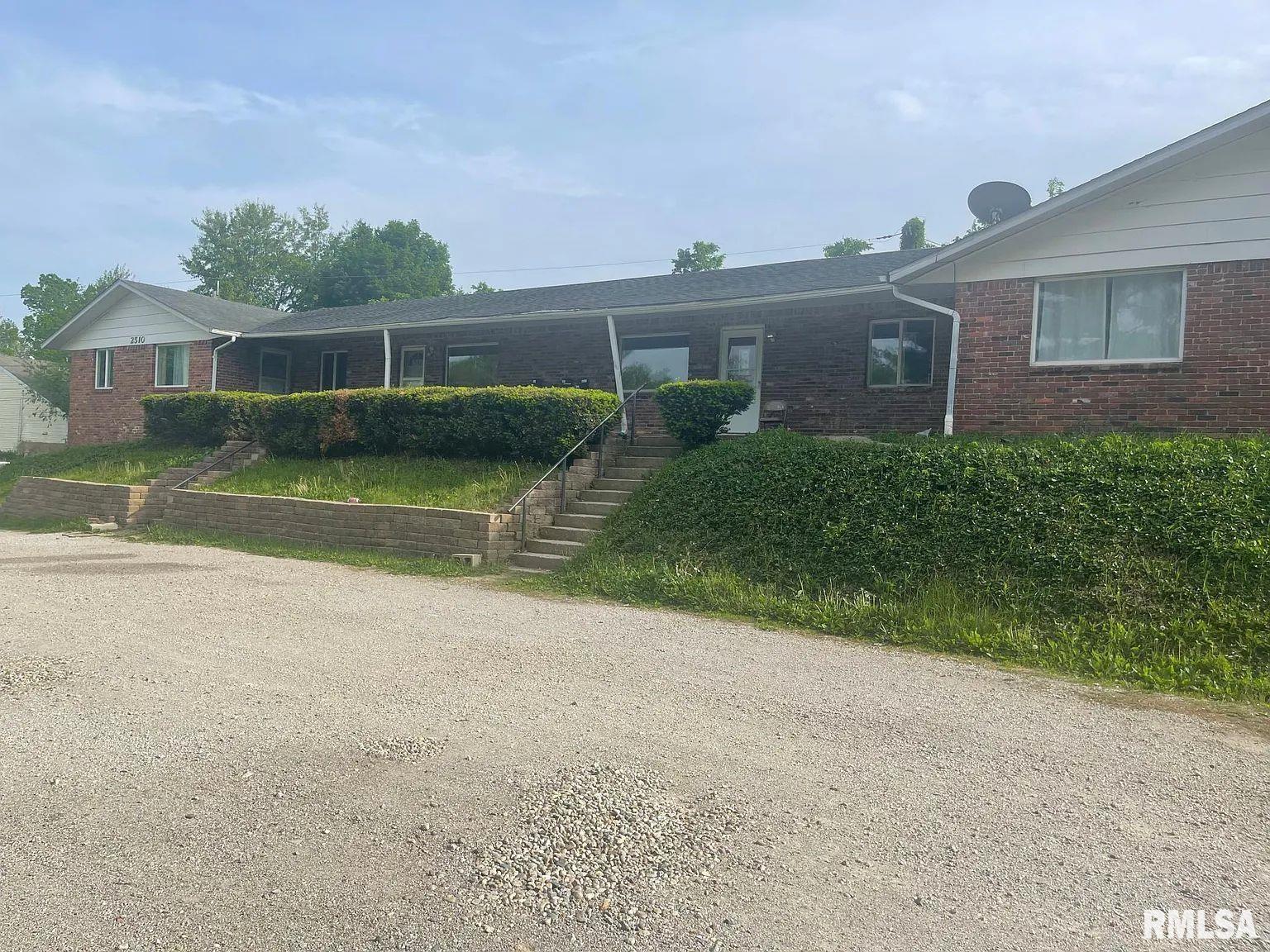 Photo 1 of 25 — 2510 & 2518 W JEFFERSON Street, Springfield, IL 62702