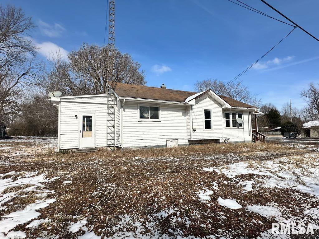 301 N Brown Street, Benton, Illinois image 2