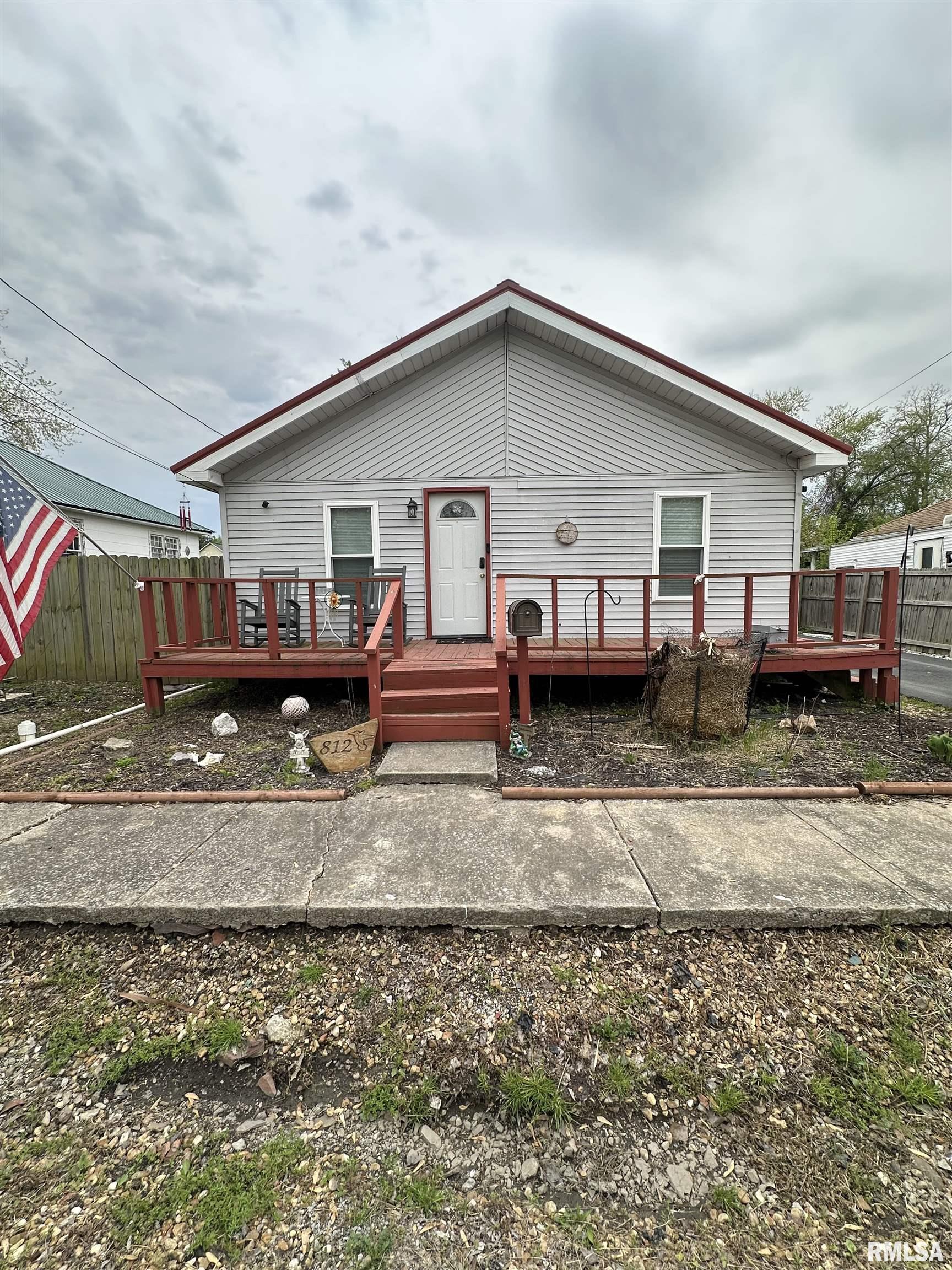 812 W Lindell Street, West Frankfort, Illinois image 1