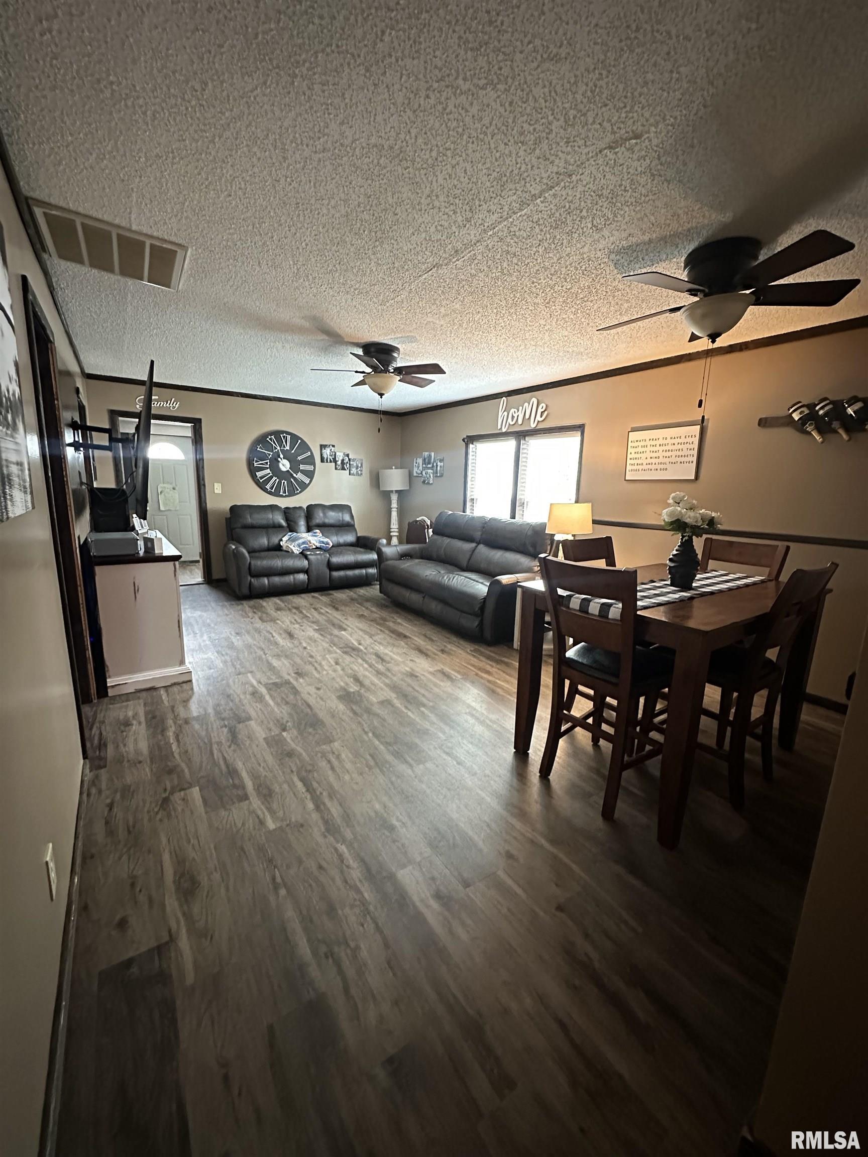 812 W Lindell Street, West Frankfort, Illinois image 3