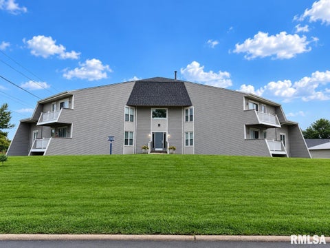 Homes For Sale - 2608 W Willowlake Drive #114<br/> Peoria, IL 61614