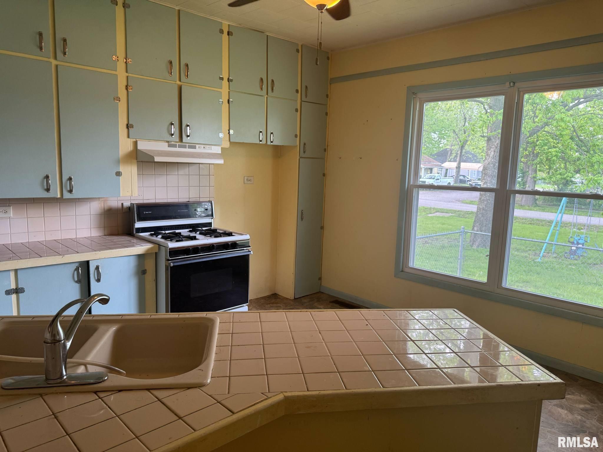 604 S 23rd Street, Herrin, Illinois image 9
