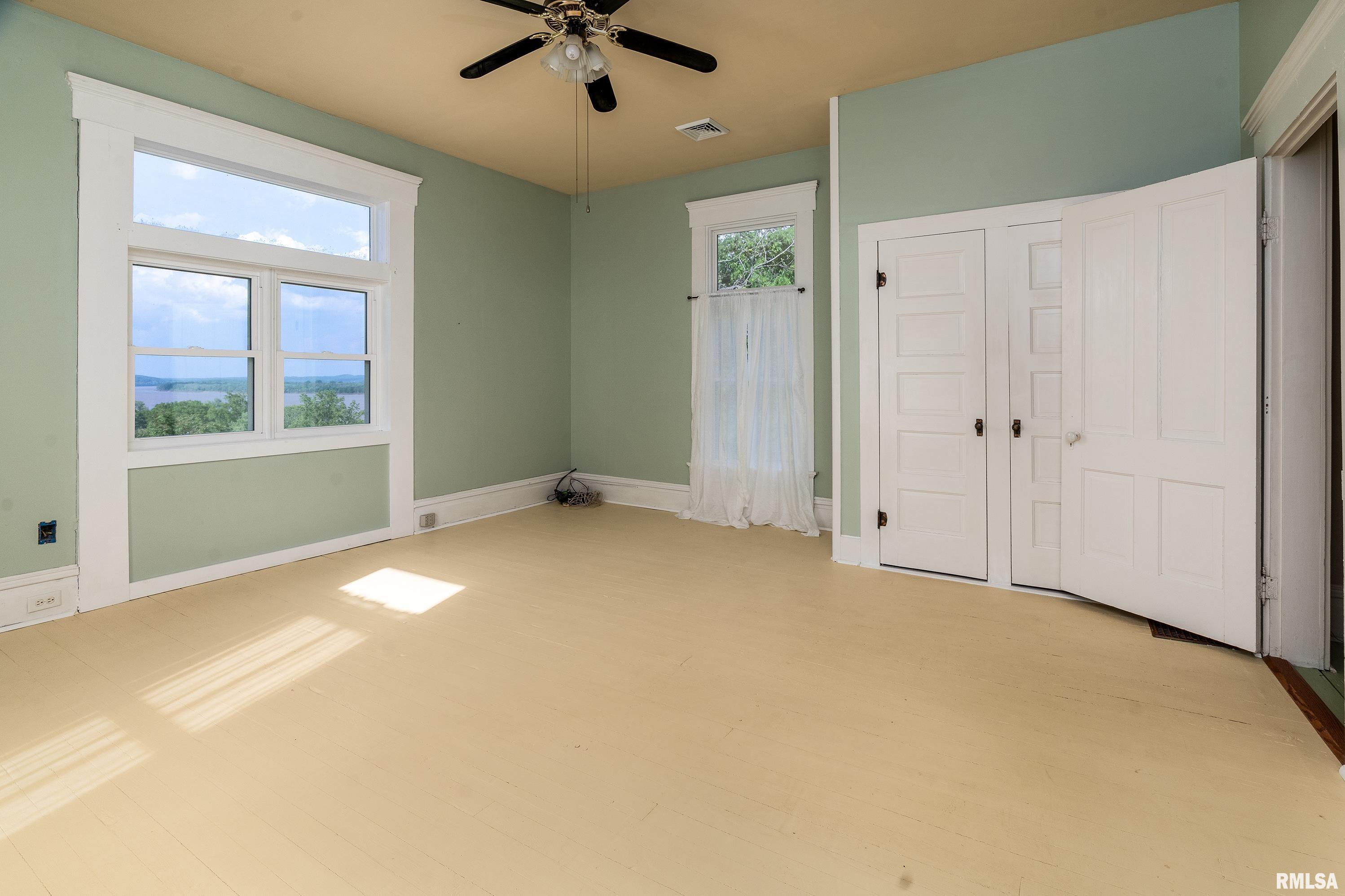 213 E Chatham Street, Golconda, Illinois image 41