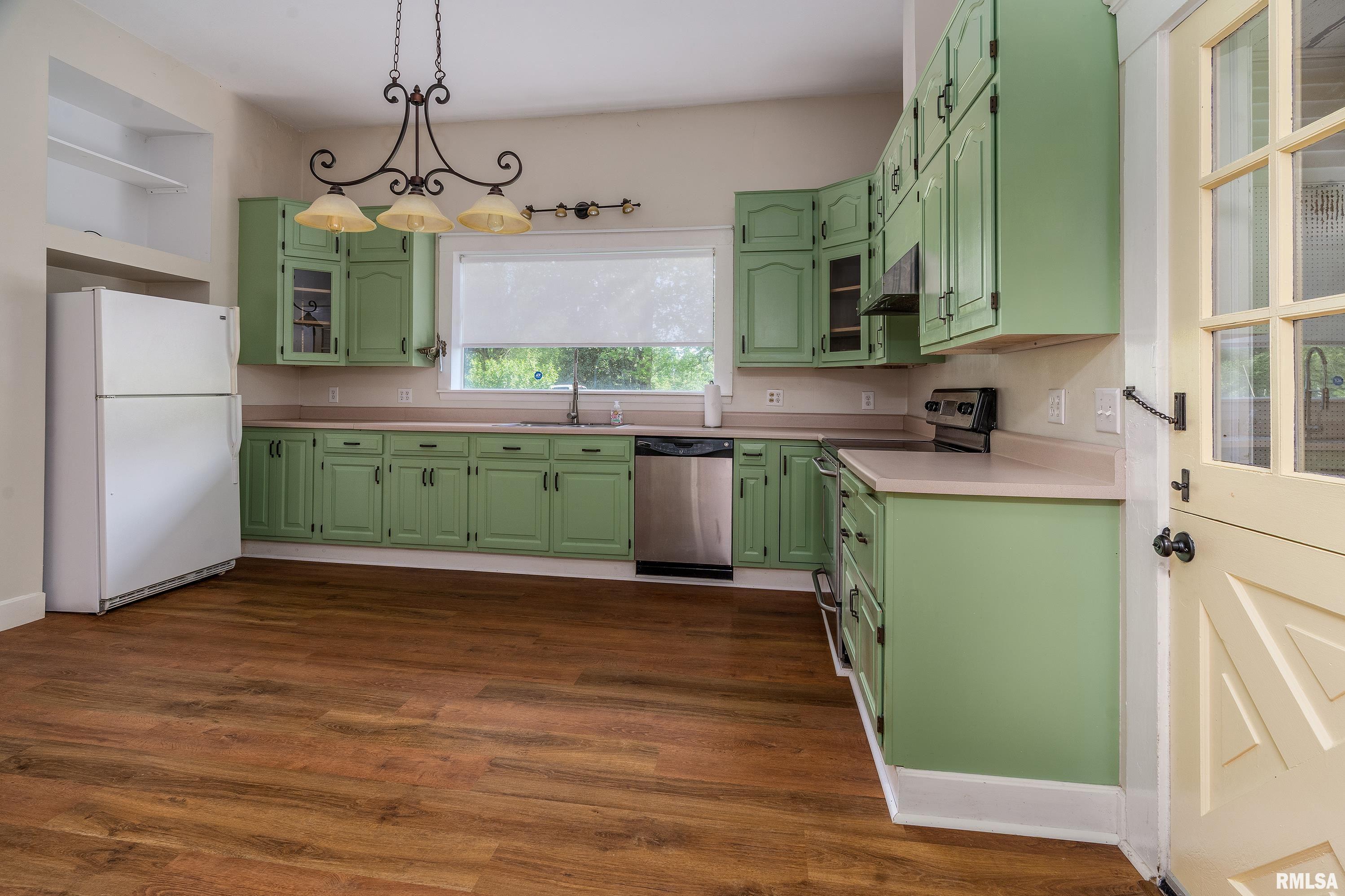 213 E Chatham Street, Golconda, Illinois image 20