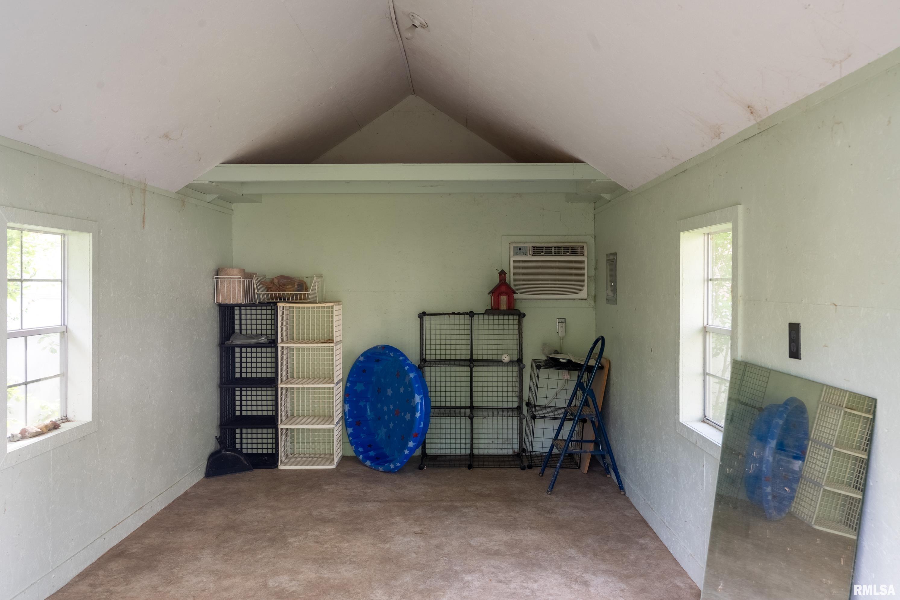 213 E Chatham Street, Golconda, Illinois image 47