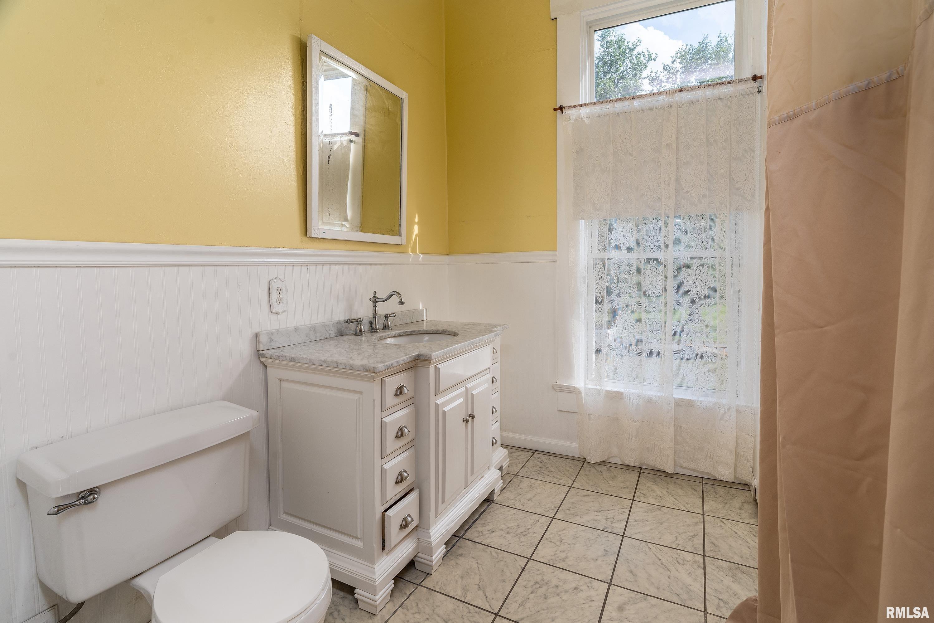 213 E Chatham Street, Golconda, Illinois image 32