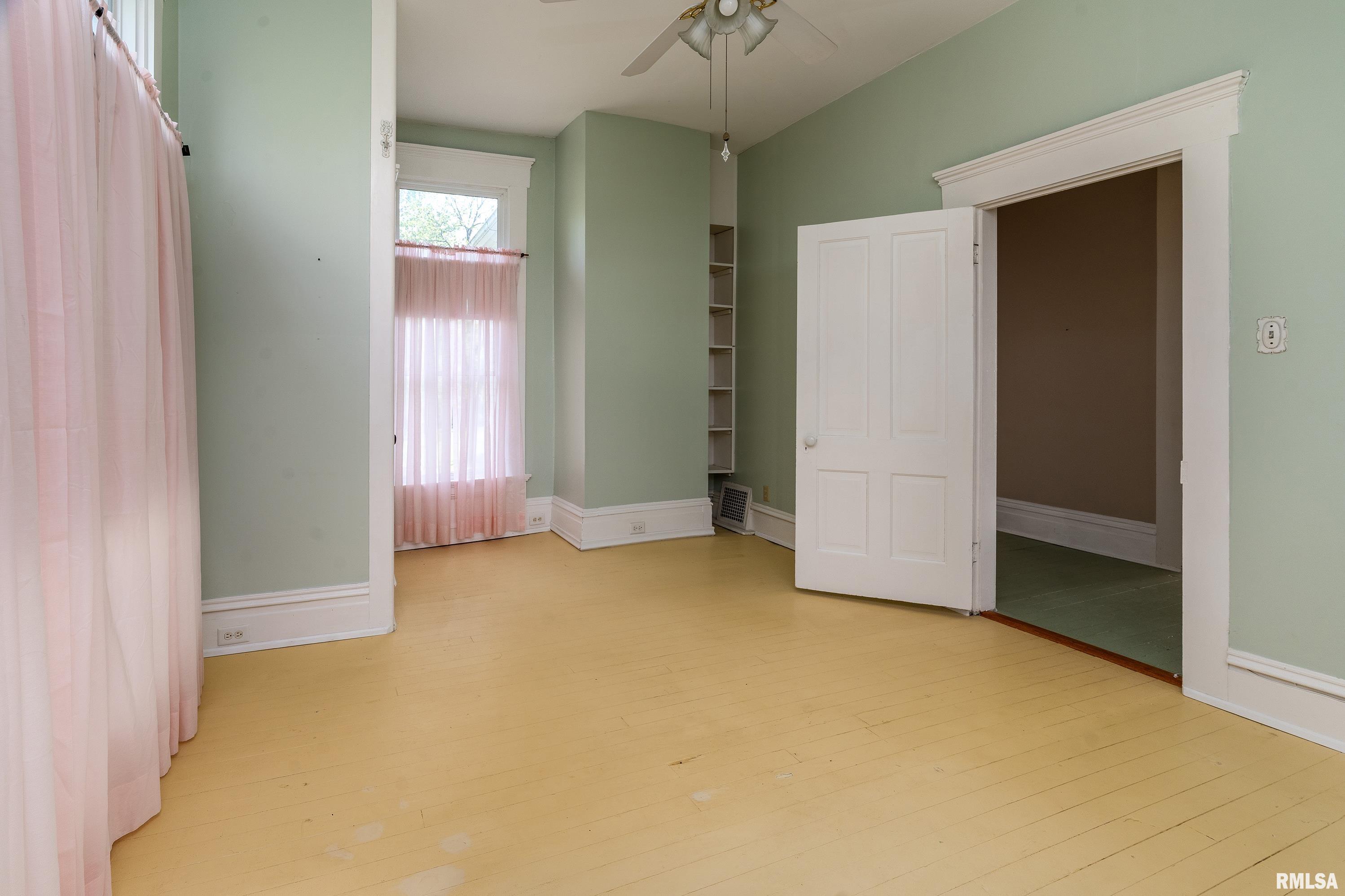 213 E Chatham Street, Golconda, Illinois image 37