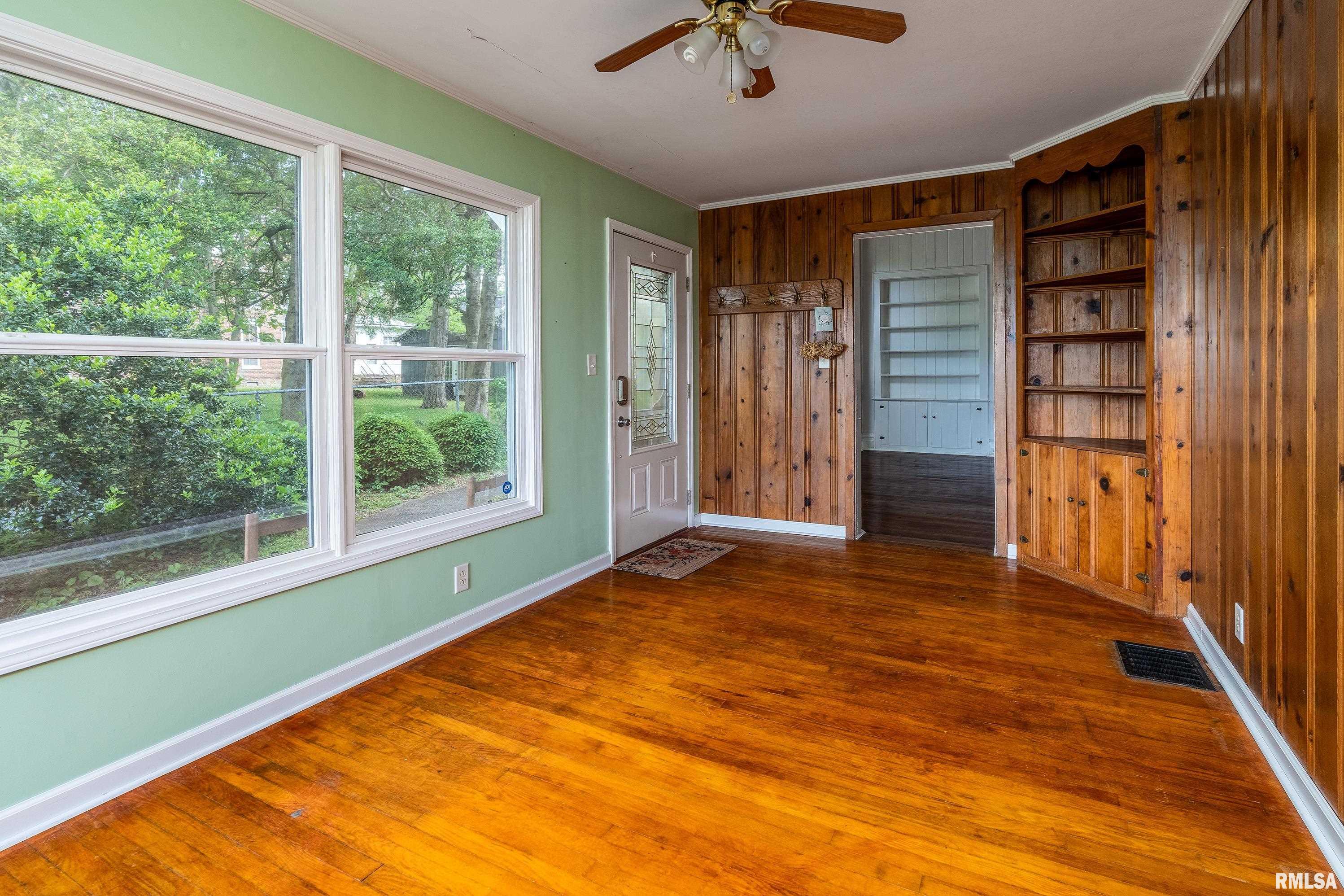 213 E Chatham Street, Golconda, Illinois image 9