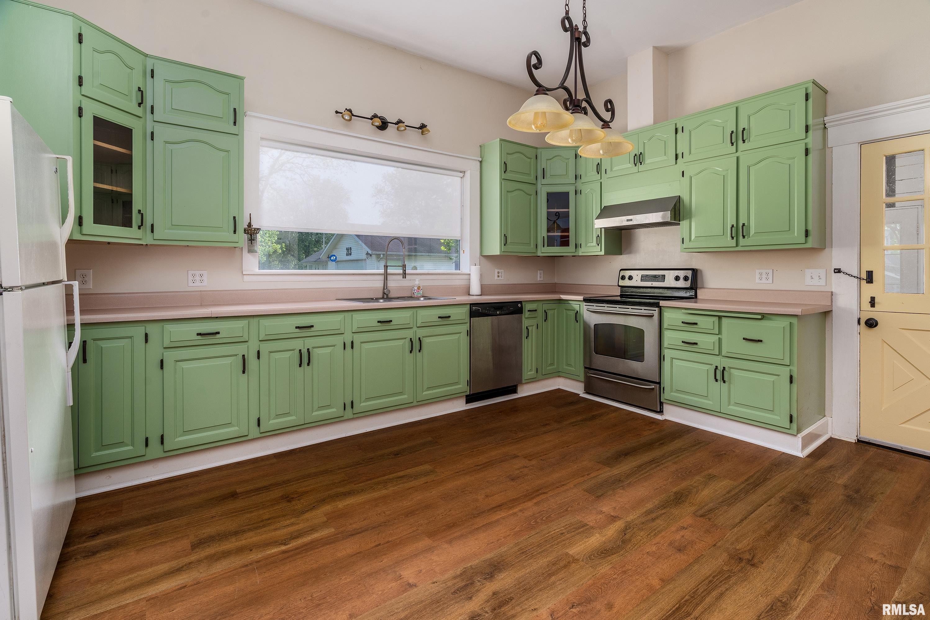 213 E Chatham Street, Golconda, Illinois image 21