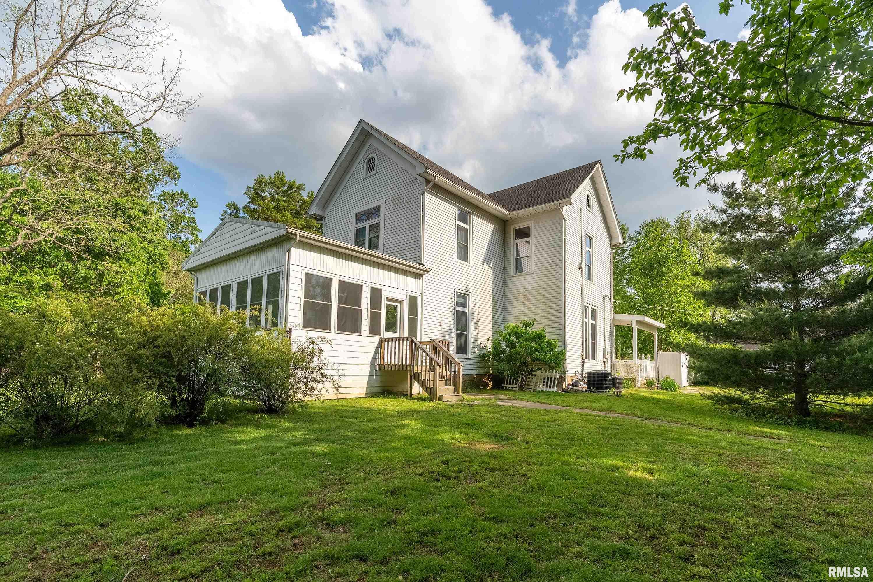 213 E Chatham Street, Golconda, Illinois image 5