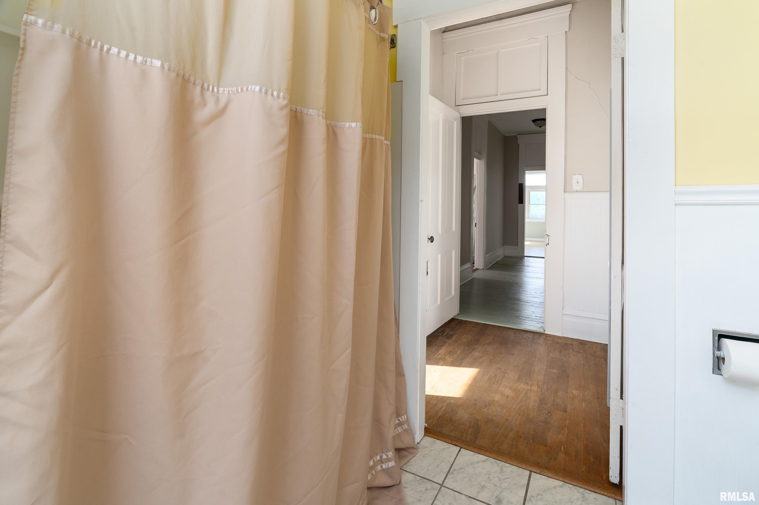 213 E Chatham Street, Golconda, Illinois image 33