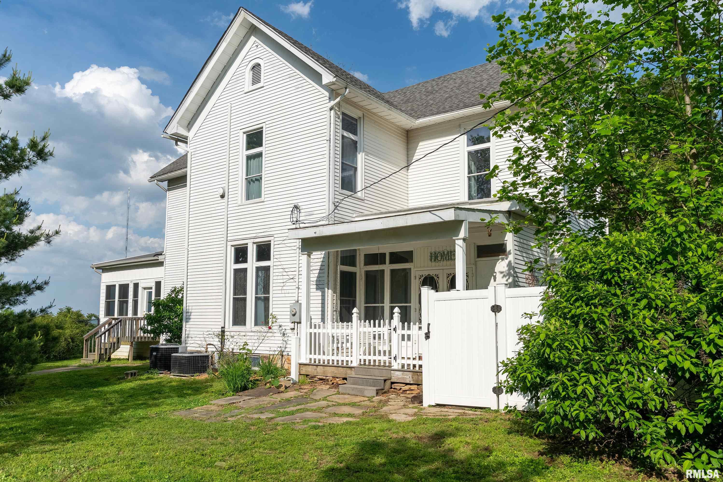 213 E Chatham Street, Golconda, Illinois image 2