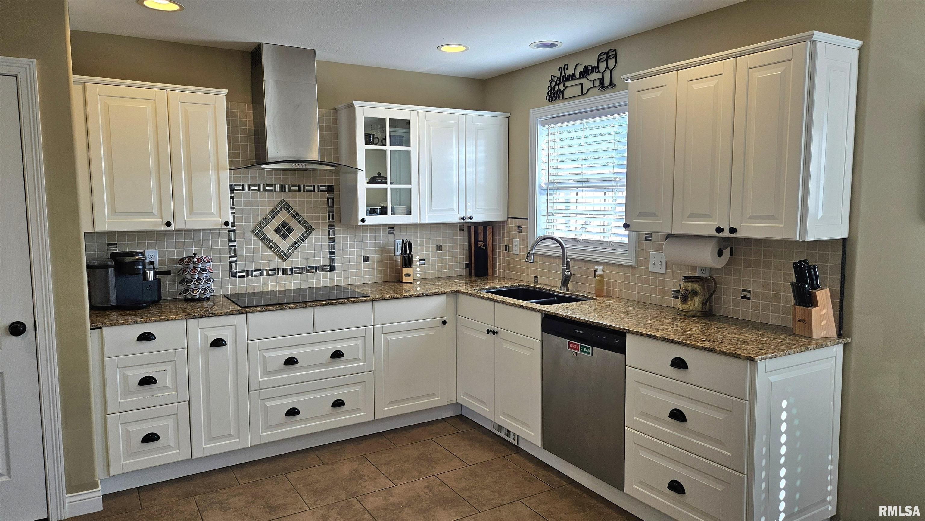 122 E Cypress Road, Canton, Illinois image 13