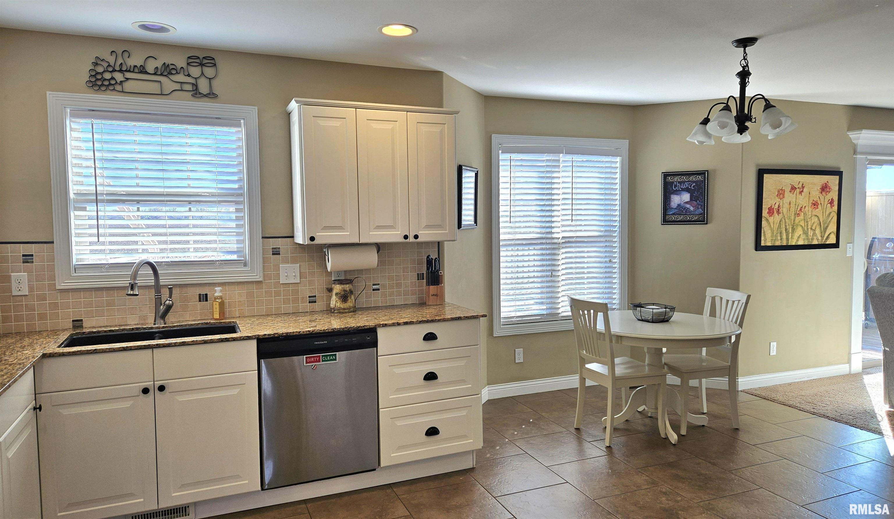 122 E Cypress Road, Canton, Illinois image 12