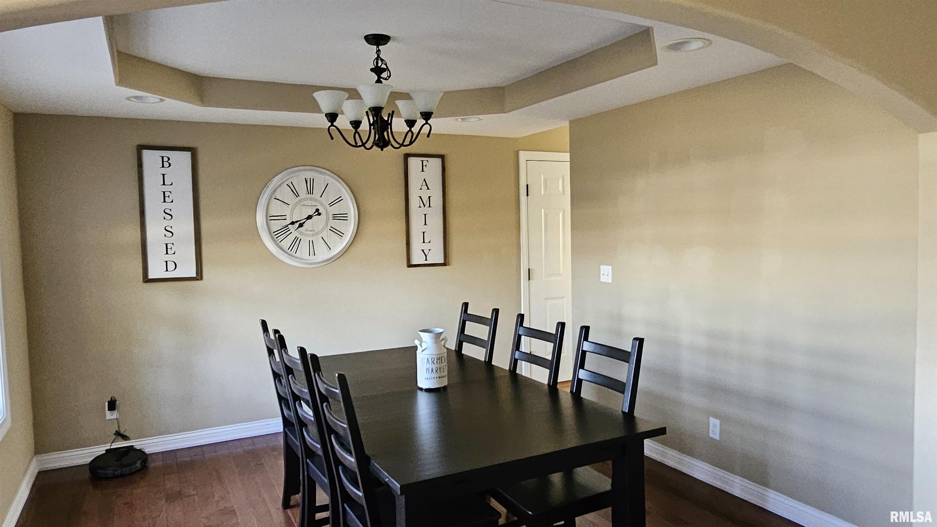 122 E Cypress Road, Canton, Illinois image 3