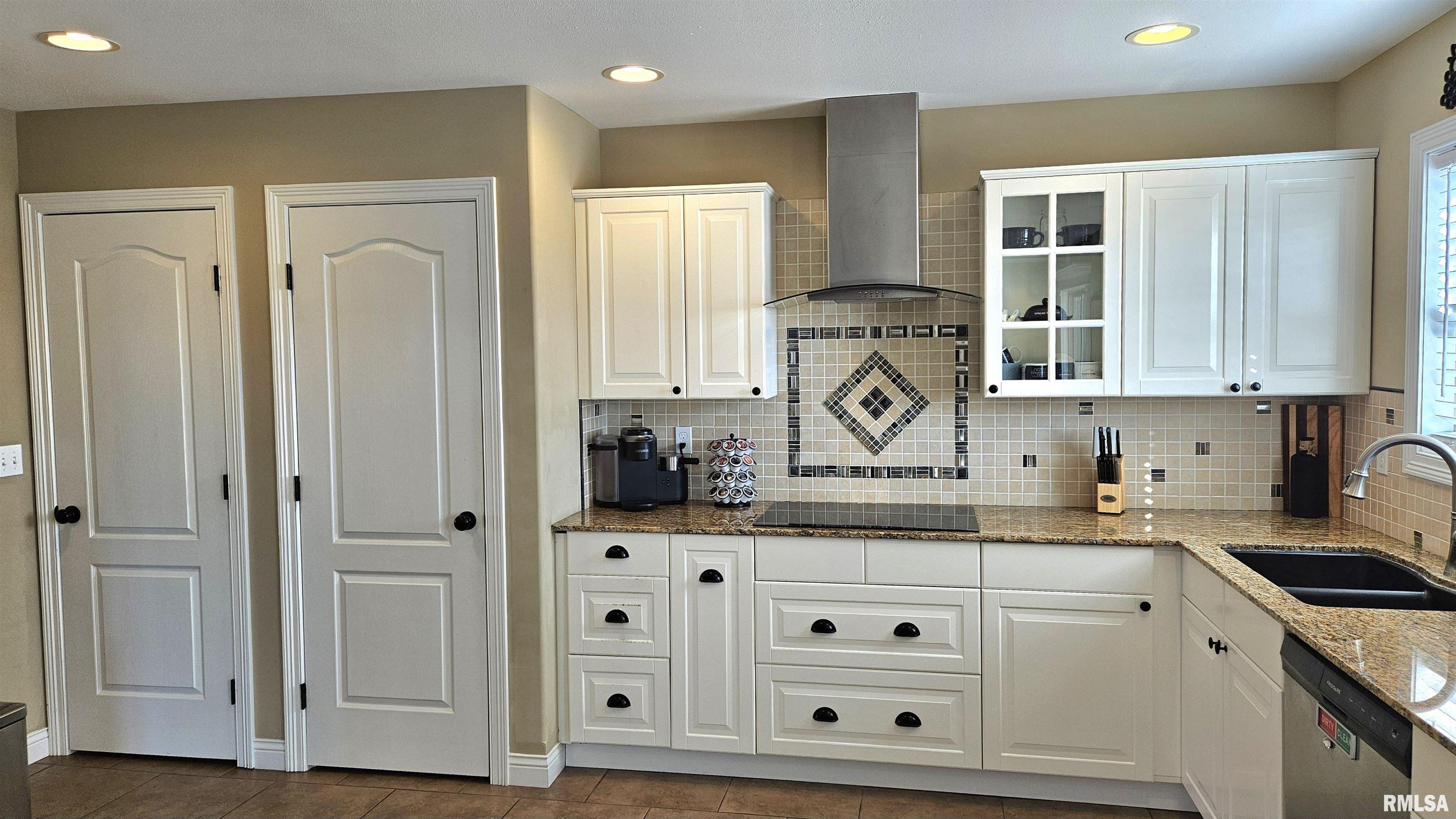 122 E Cypress Road, Canton, Illinois image 14