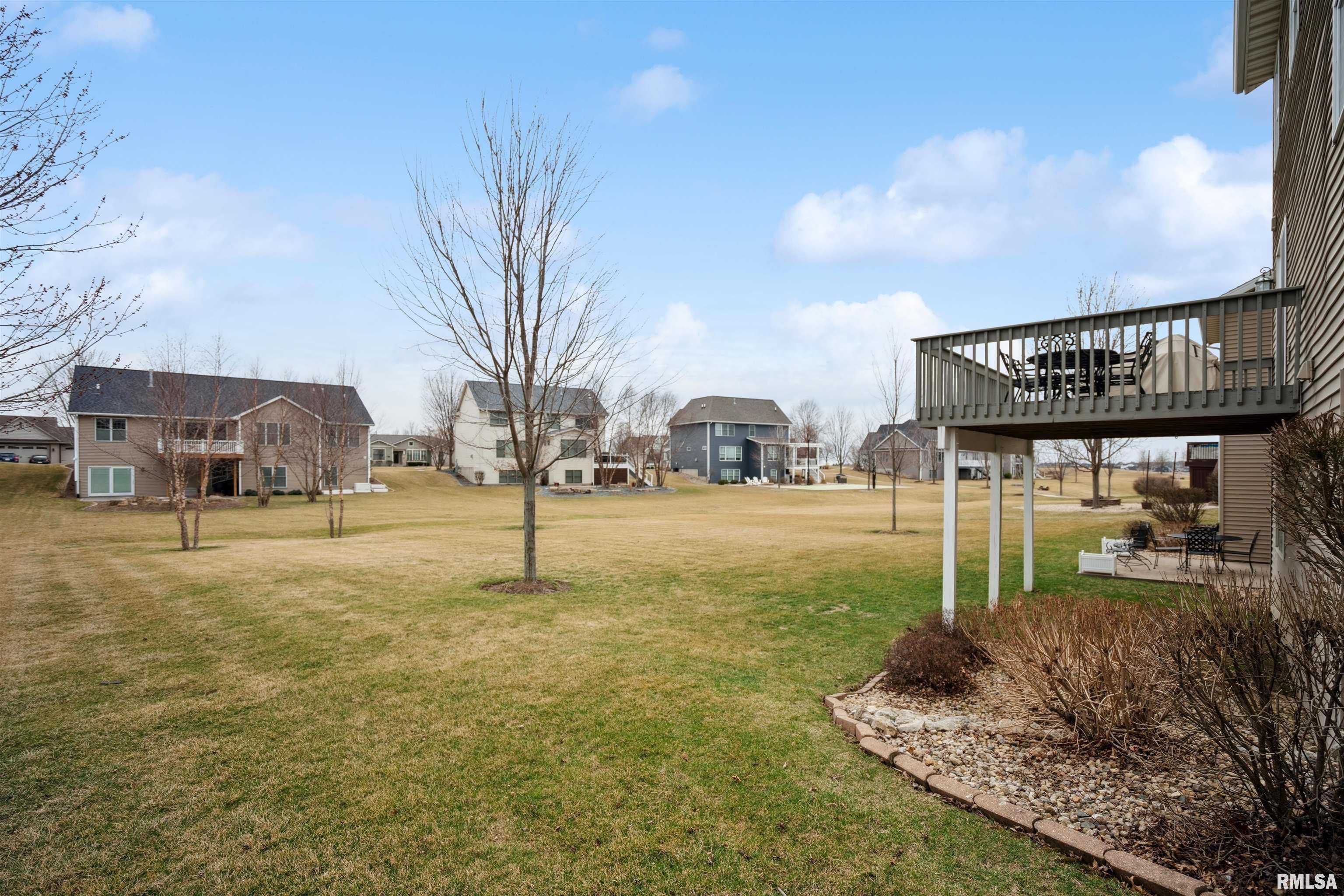 6631 Summerfield Drive, Bettendorf, Iowa image 39