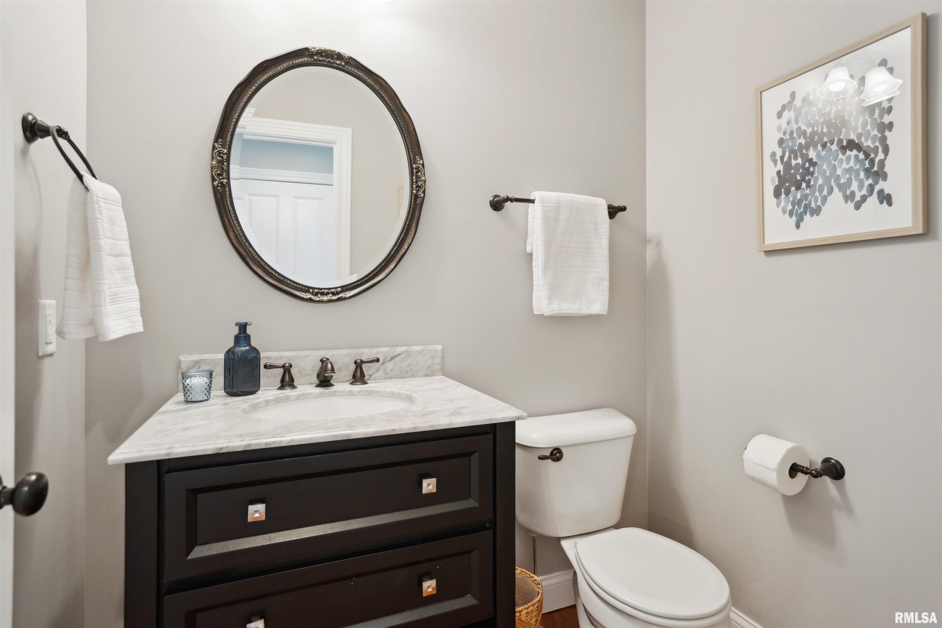 6631 Summerfield Drive, Bettendorf, Iowa image 17