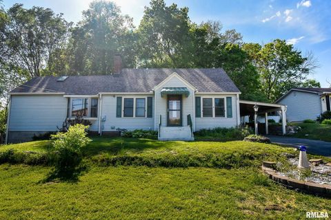 Photo of 131 ARNOLD Street, East Peoria, IL 61611 (MLS # PA1265751)