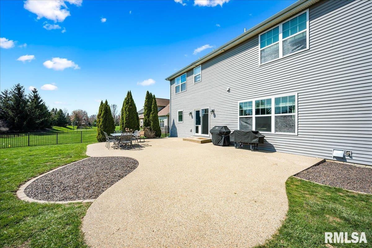2710 W Quartz Street, Dunlap, Illinois image 5