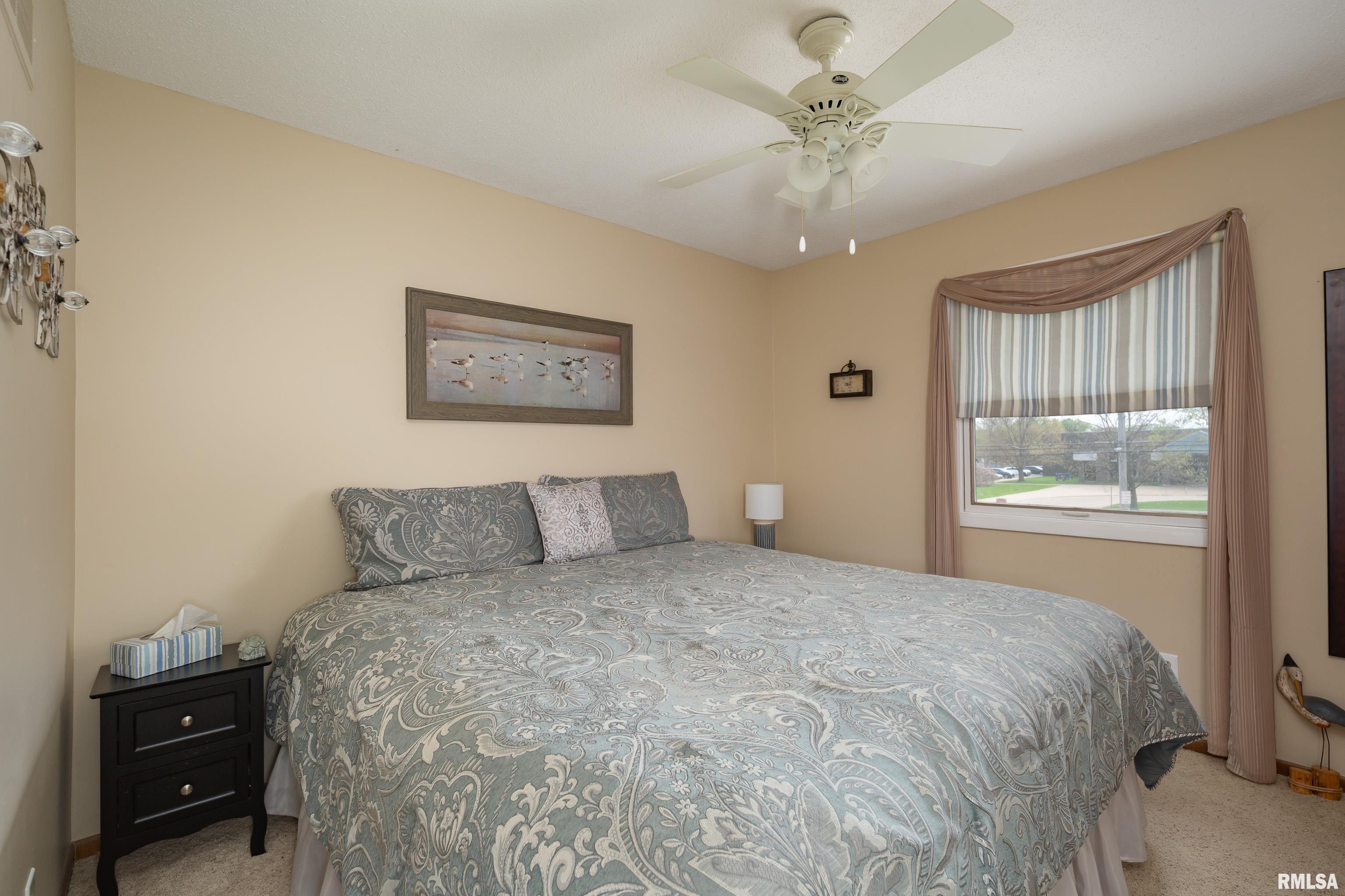 2828 Jersey Ridge Road, Davenport, Iowa image 31
