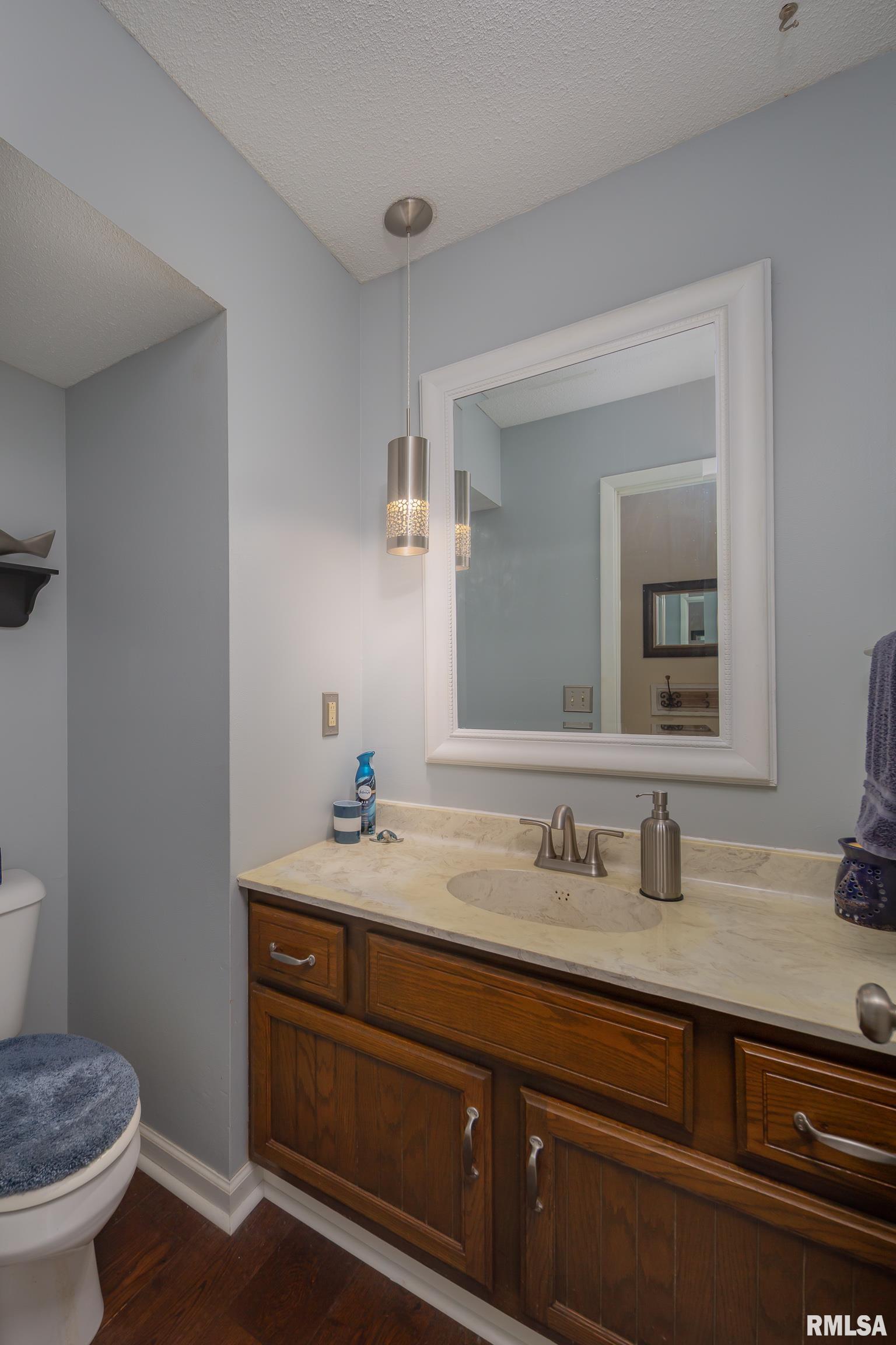 2828 Jersey Ridge Road, Davenport, Iowa image 18