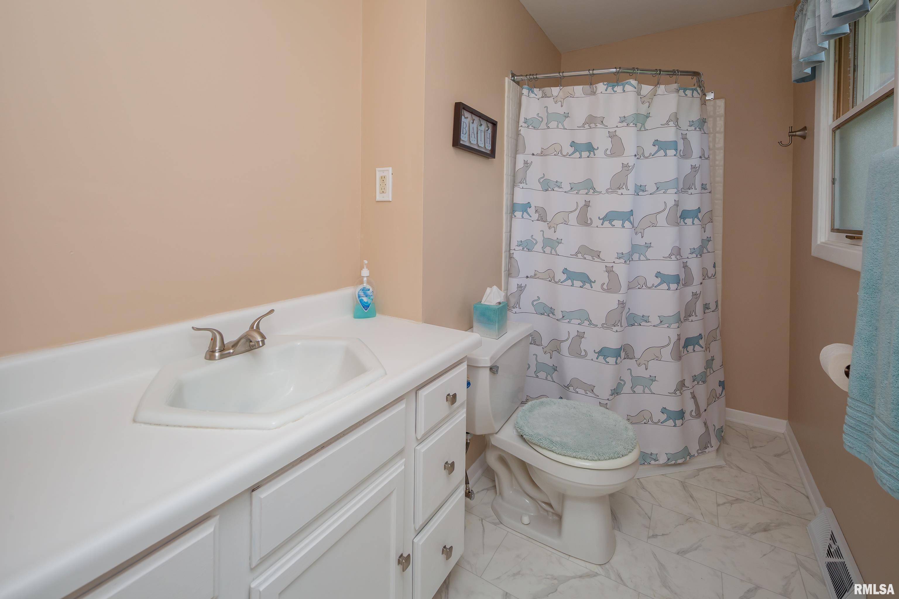 2828 Jersey Ridge Road, Davenport, Iowa image 26