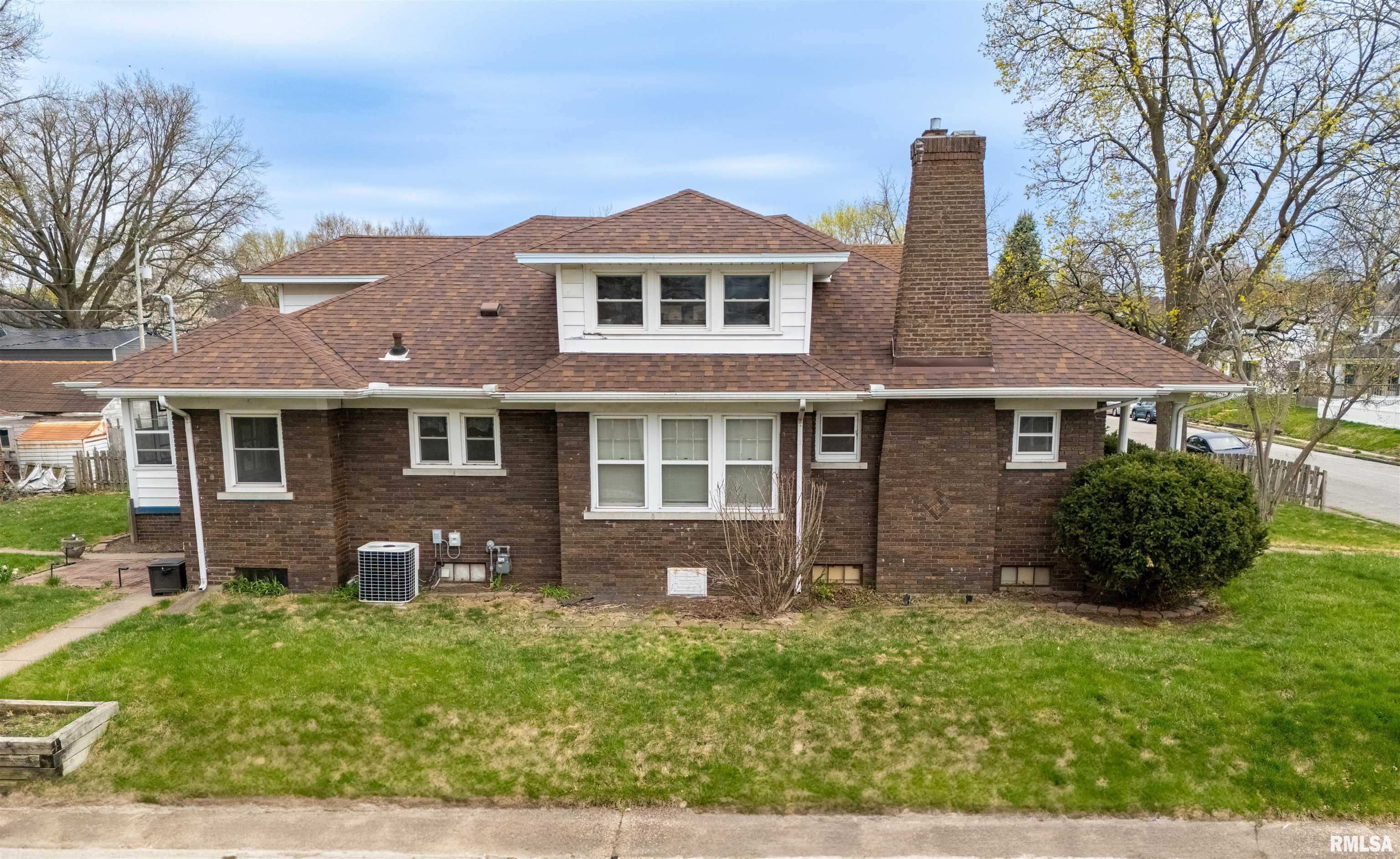 2671 Main Street, Davenport, Iowa image 2