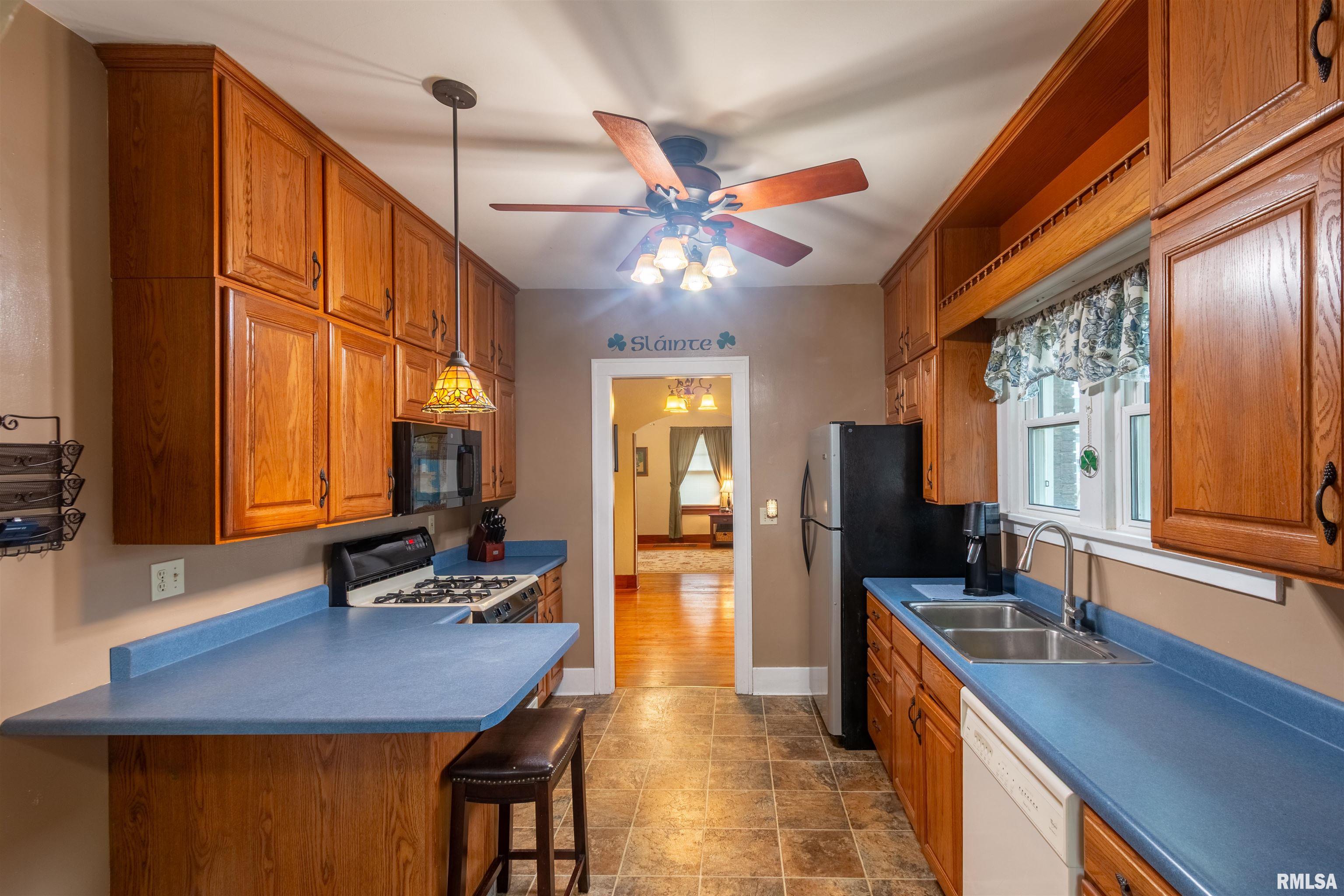 2671 Main Street, Davenport, Iowa image 10