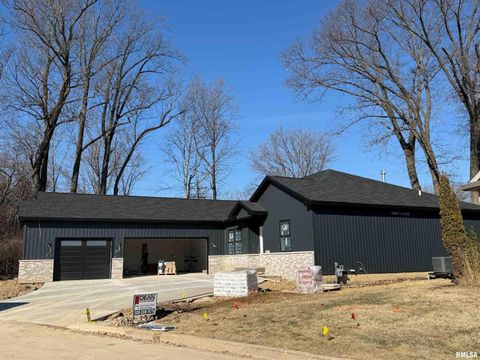 Apartment For Sale - 2725 W Woods Edge Drive<br/> Peoria, IL 61614