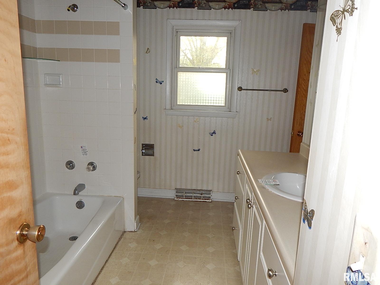 3816 N Linwood Avenue, Davenport, Iowa image 12