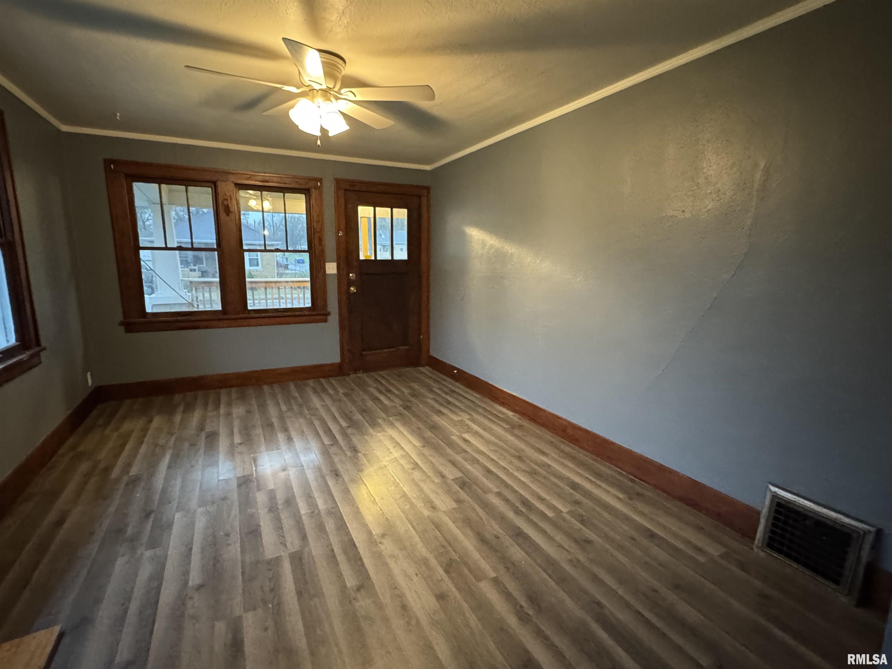 1017 W Brons Avenue, Peoria, Illinois image 2