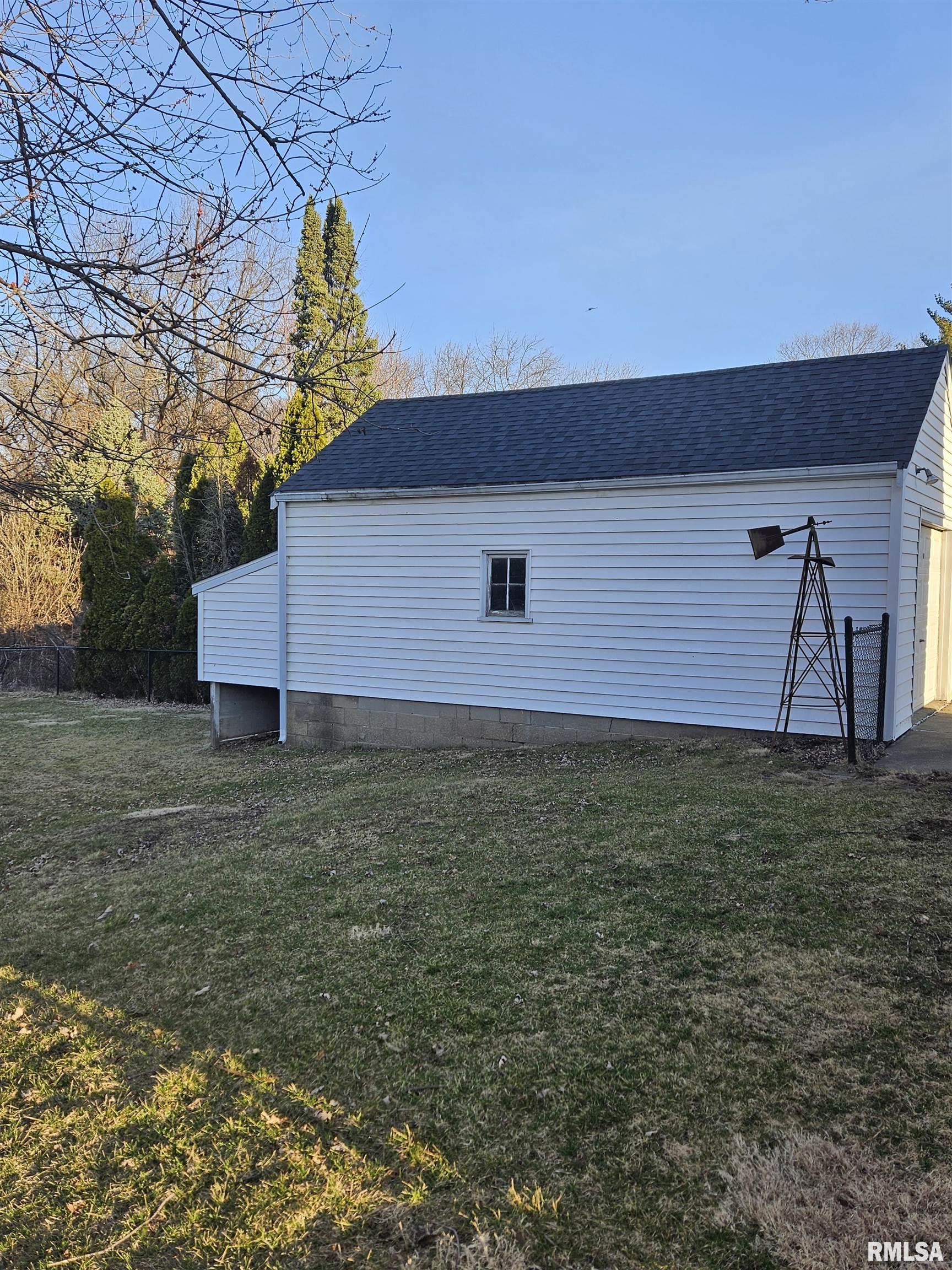 104 Fairoaks Court, Bartonville, Illinois image 8