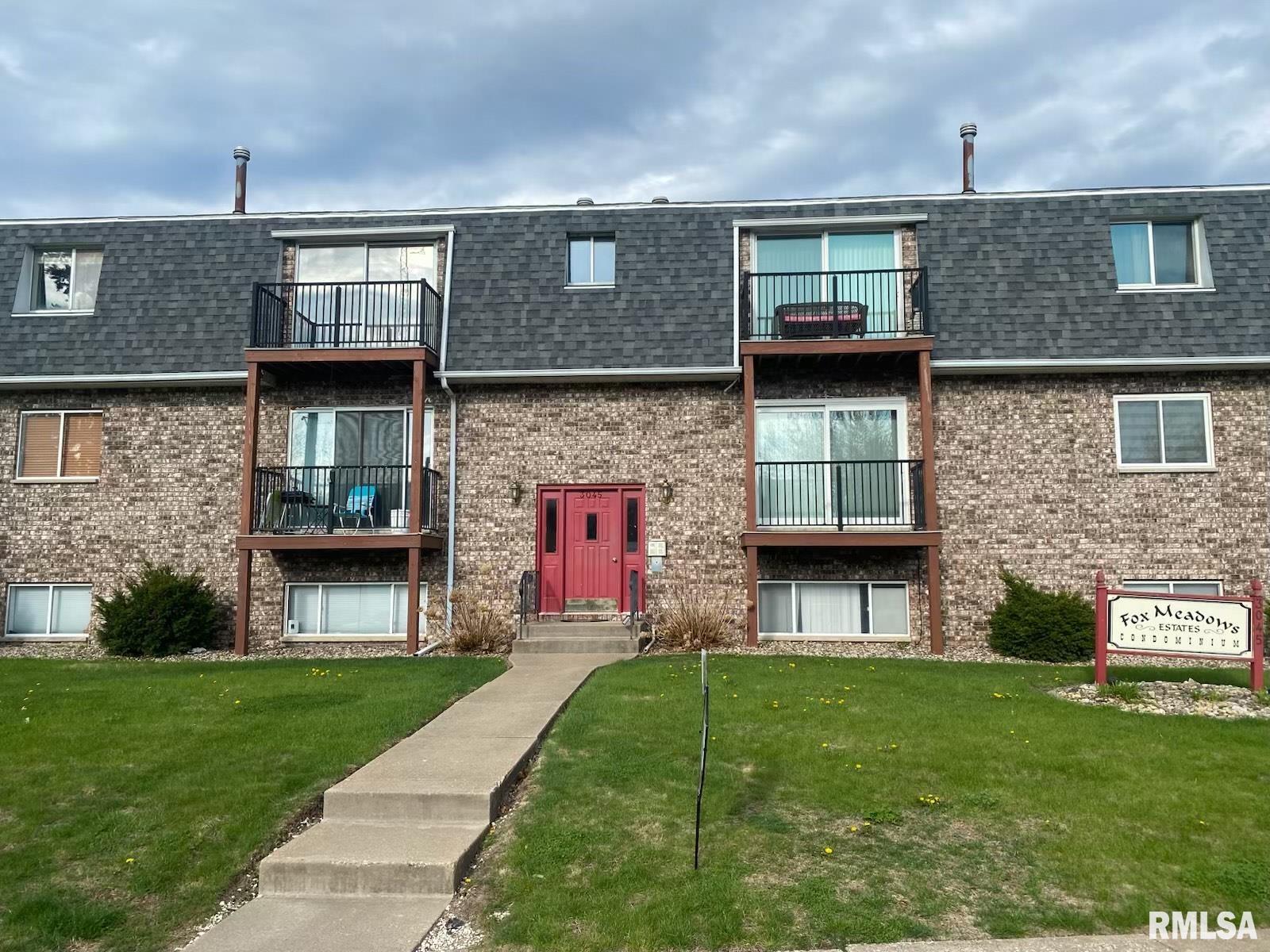 3045 4th Street #12, Moline, Illinois image 1
