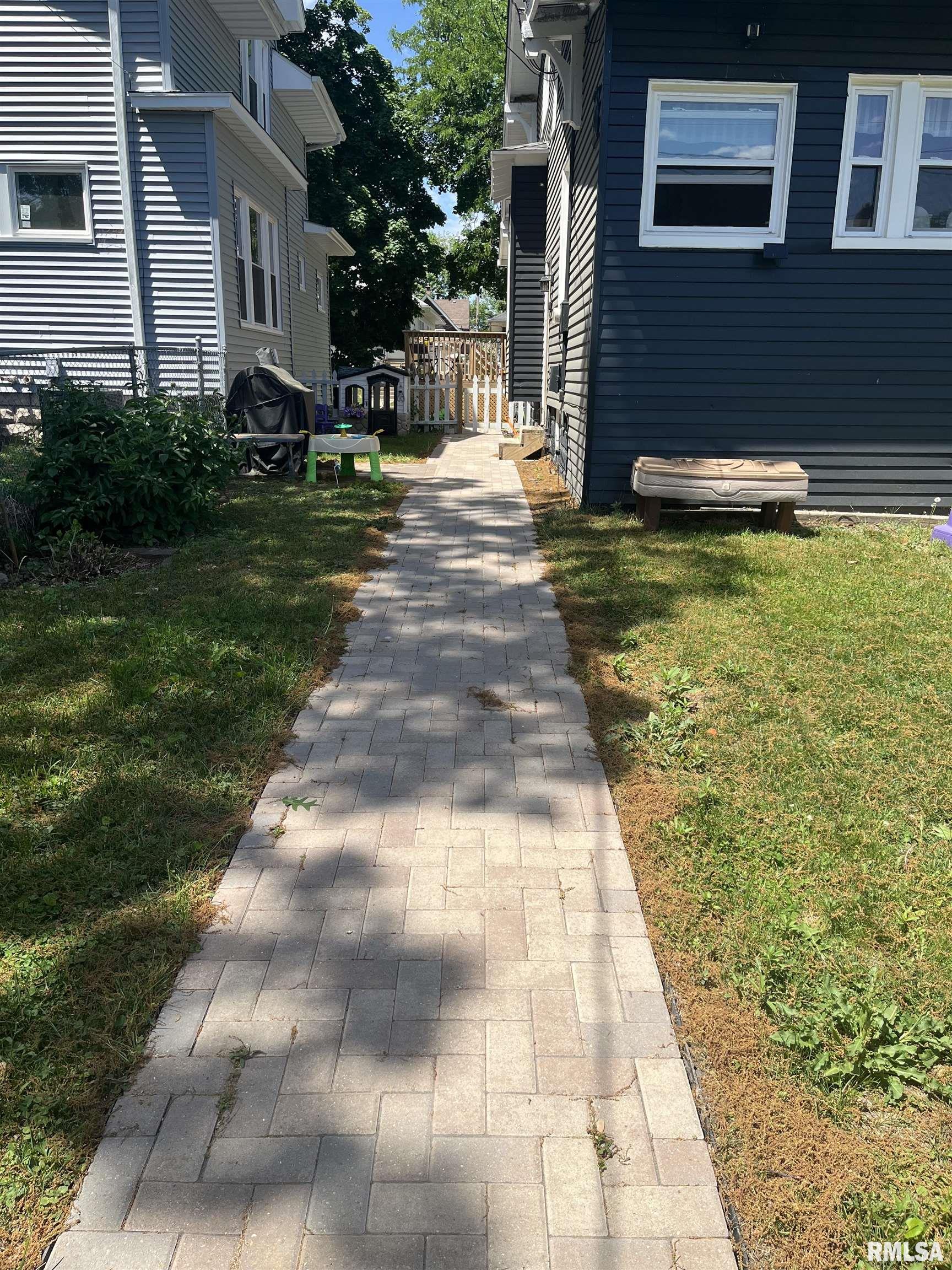 1605 29th Street, Rock Island, Illinois image 2