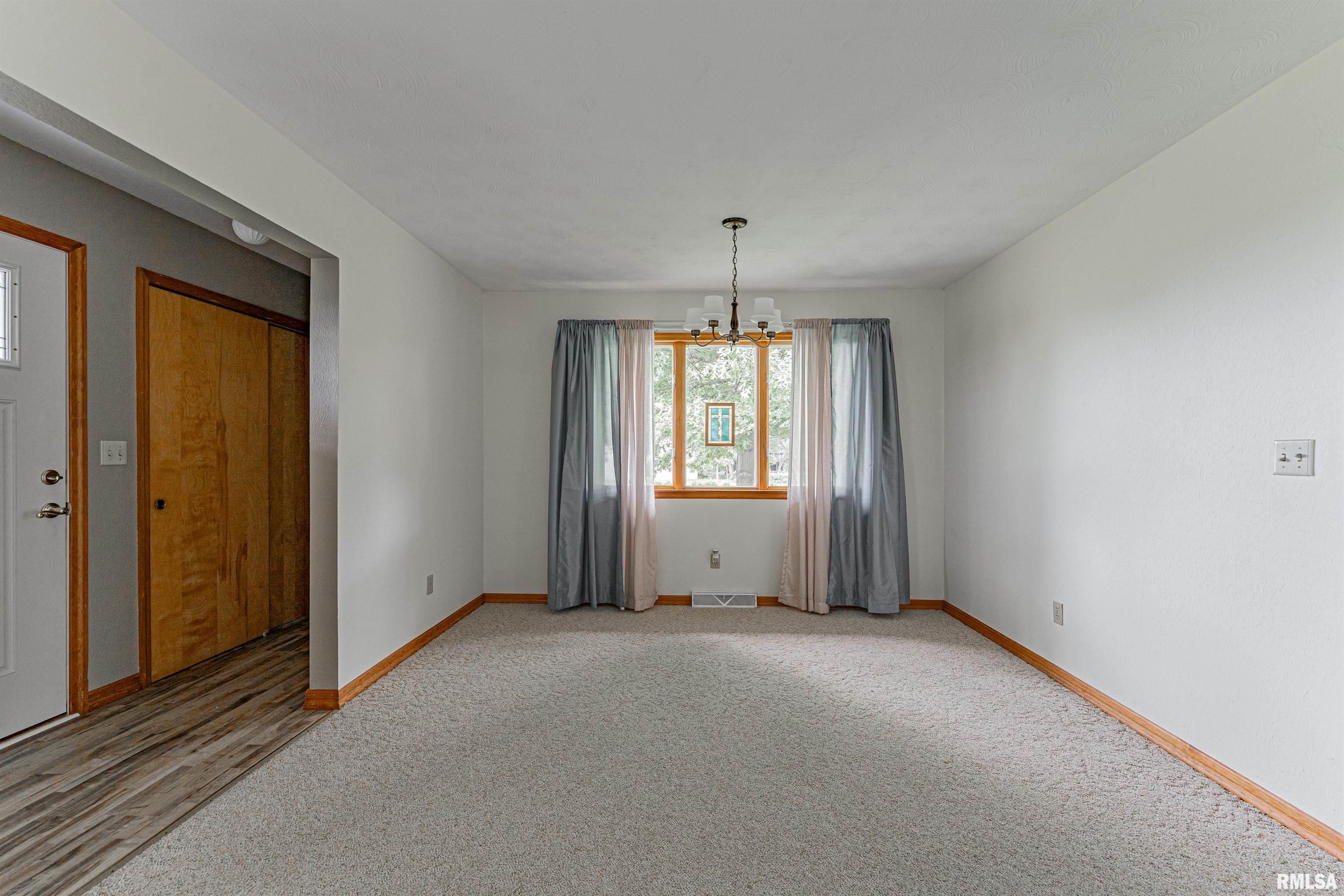 1598 700th Avenue, Lincoln, Illinois image 12