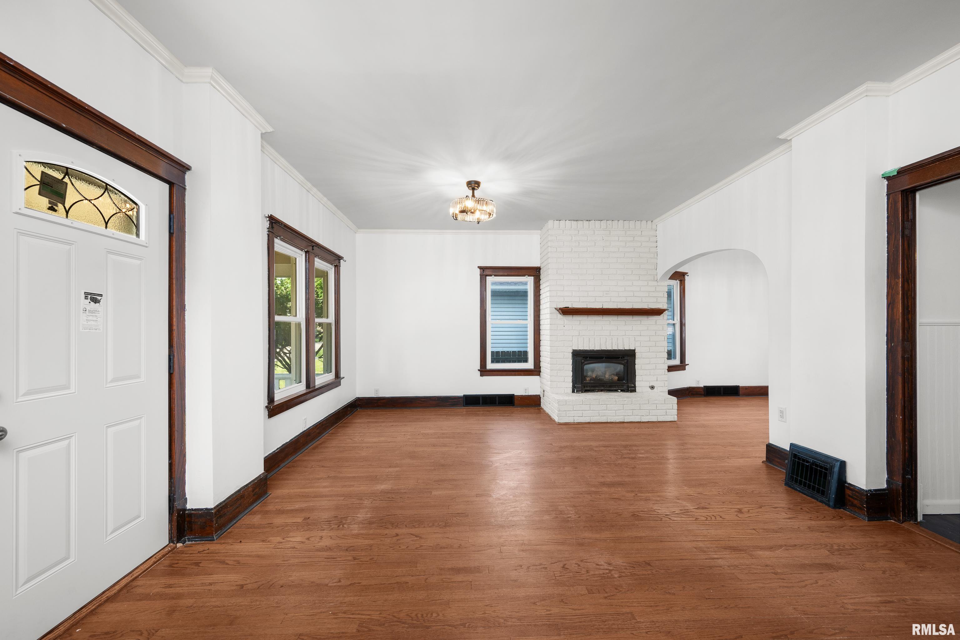820 20th Avenue, Moline, Illinois image 3