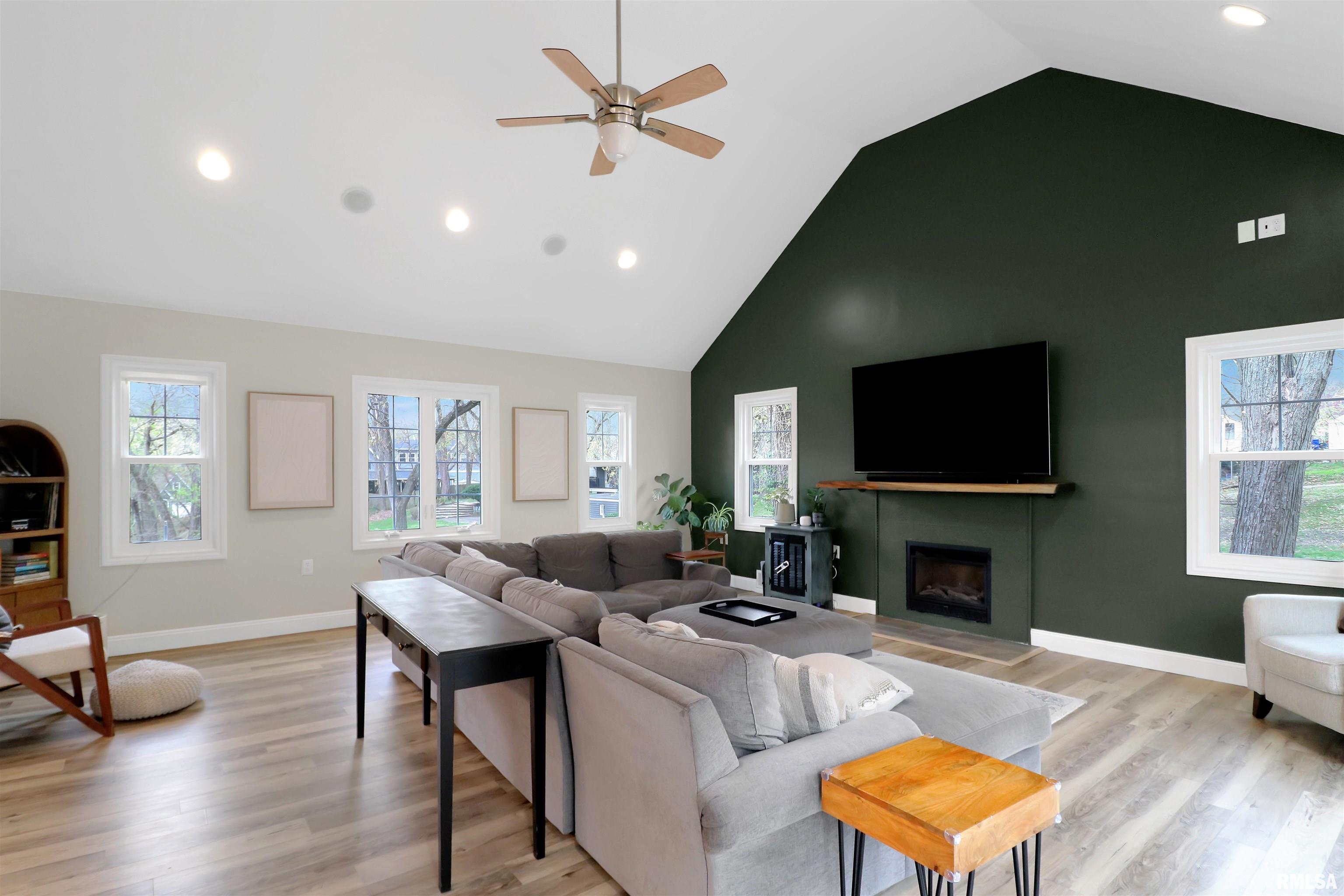 1525 E Moneta Avenue, Peoria Heights, Illinois image 14