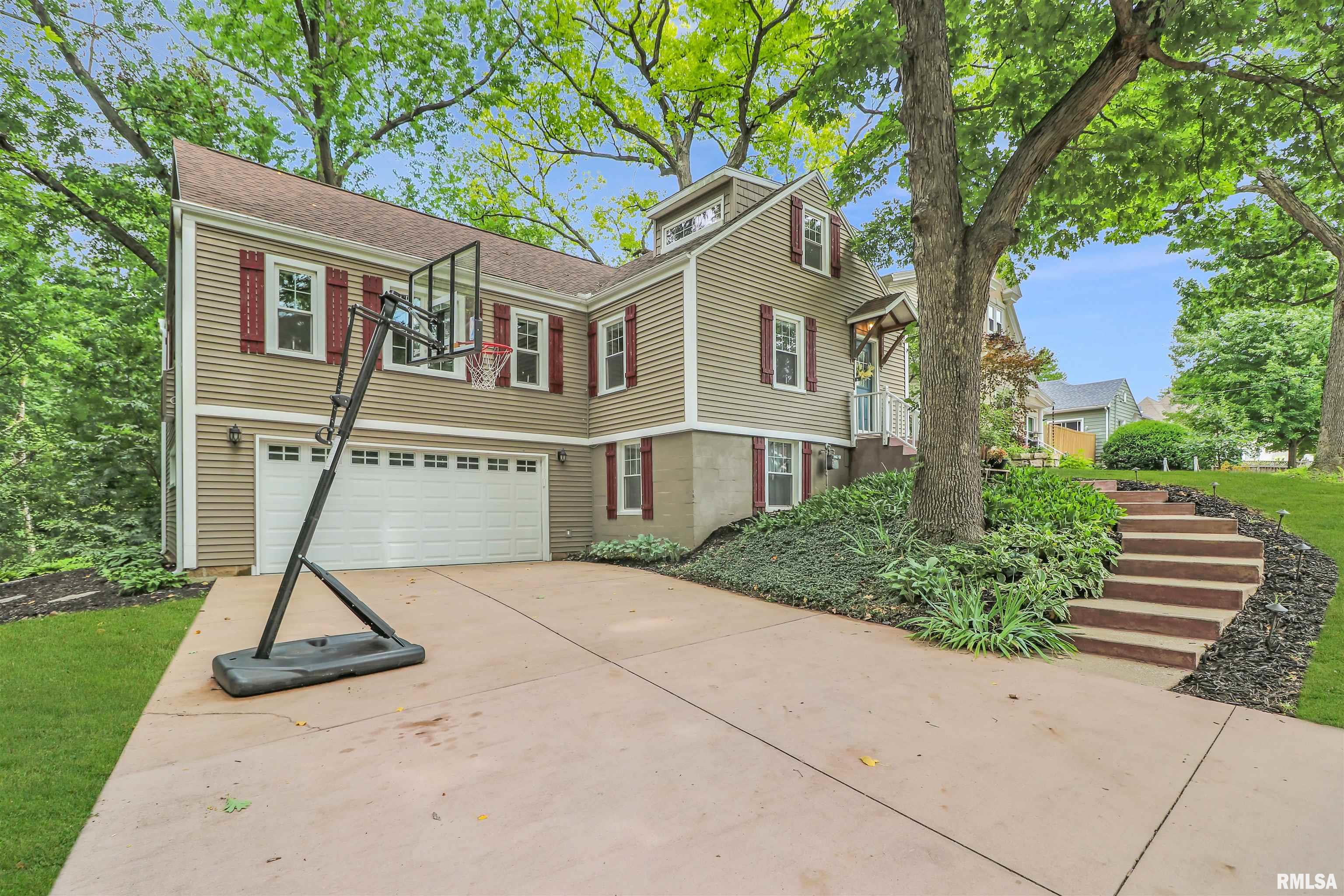 1525 E Moneta Avenue, Peoria Heights, Illinois image 2