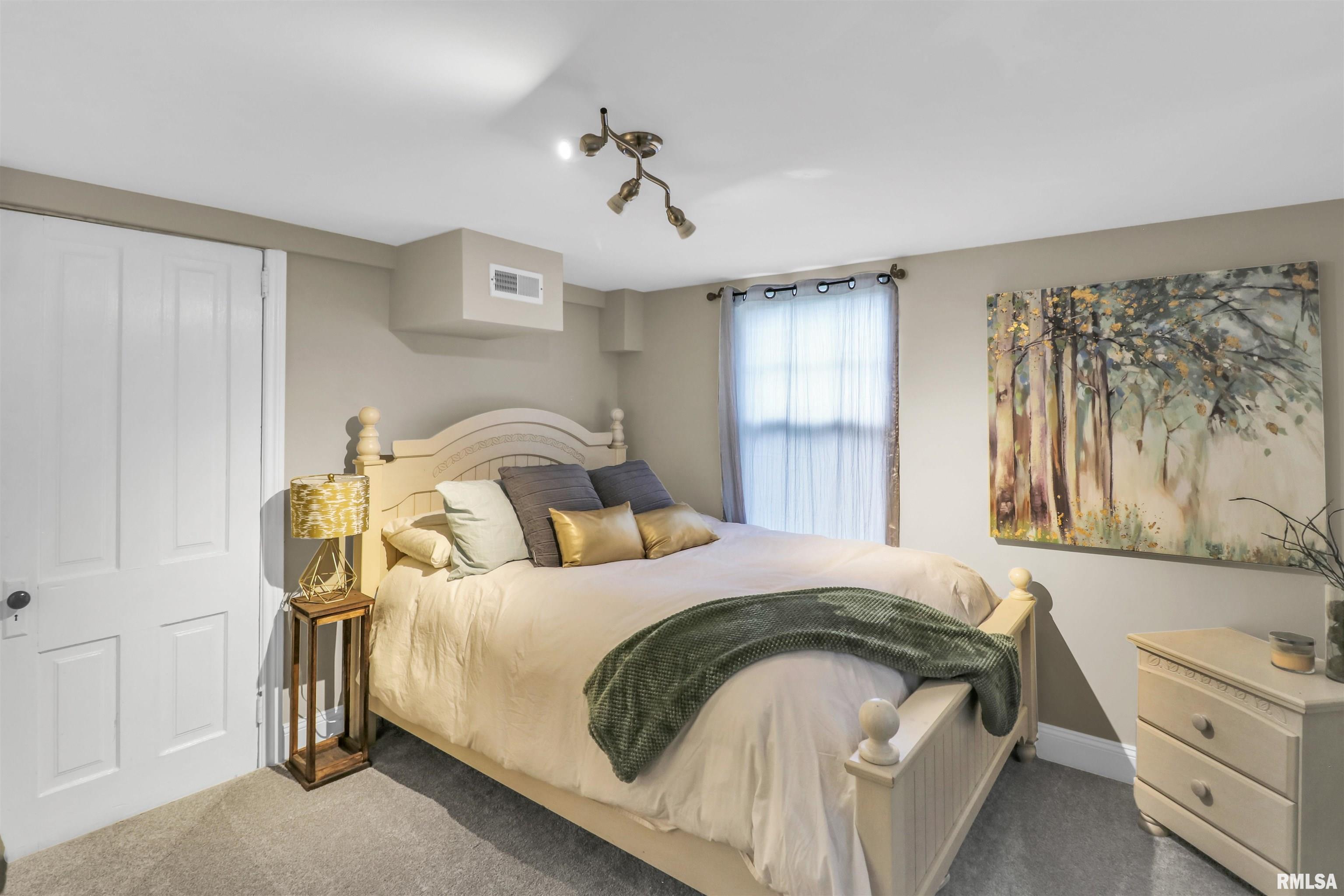 1525 E Moneta Avenue, Peoria Heights, Illinois image 24