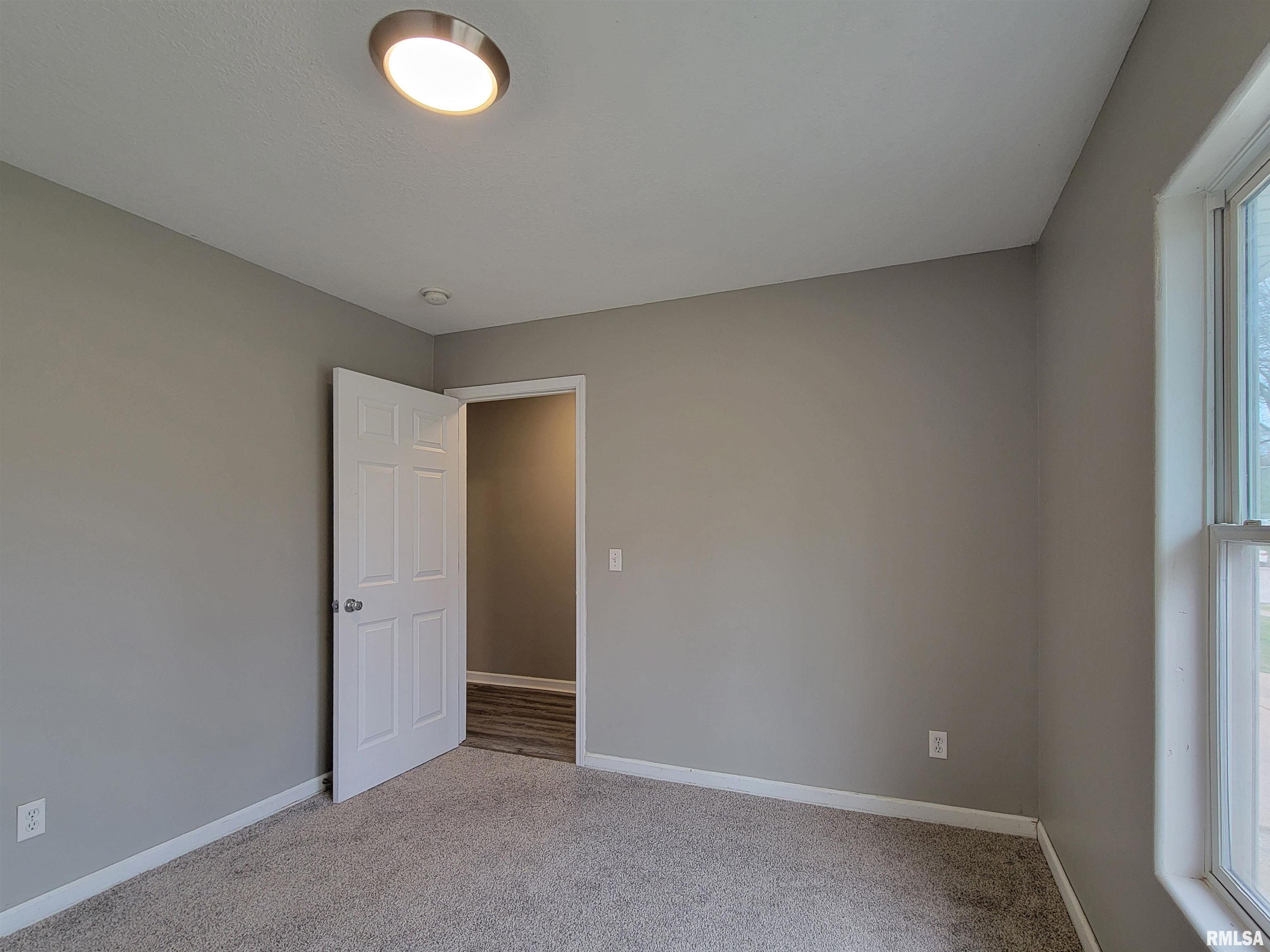 504 S Concord Street, Davenport, Iowa image 6
