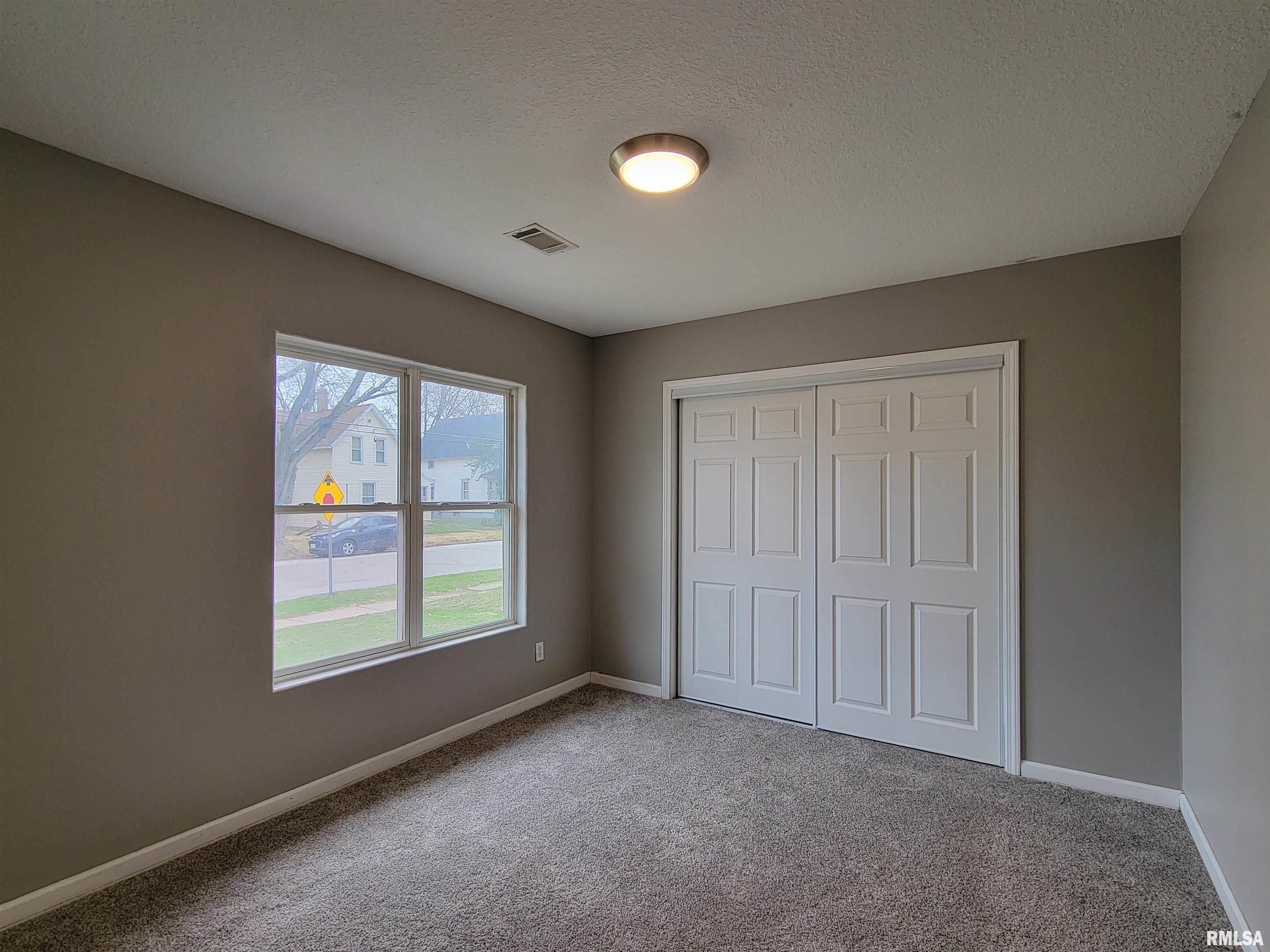 504 S Concord Street, Davenport, Iowa image 5