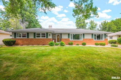 Homes For Sale - 705 Pleasant Drive<br/> Knoxville, IL 61448