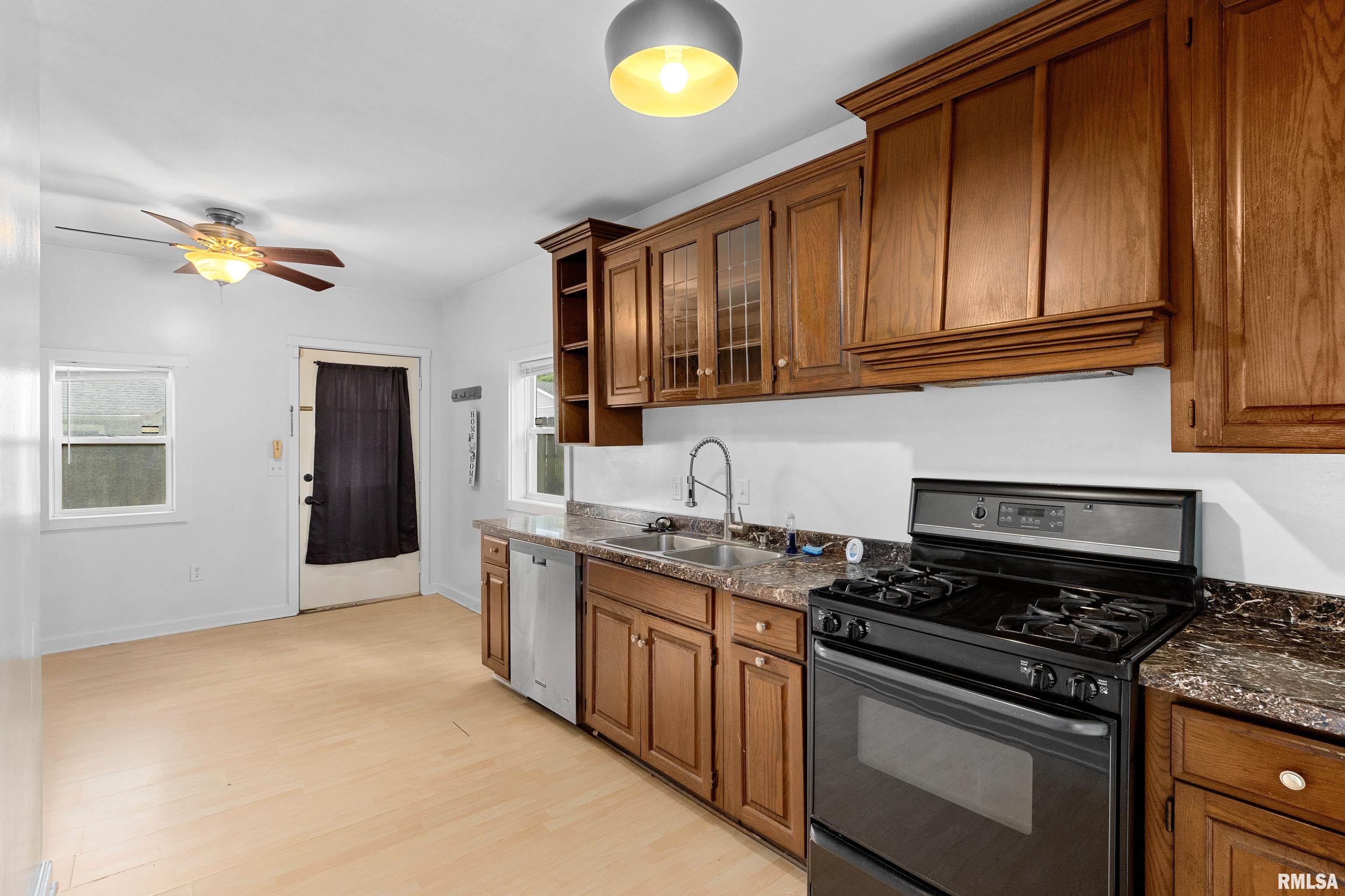 4415 N Constantine Avenue, Peoria Heights, Illinois image 4