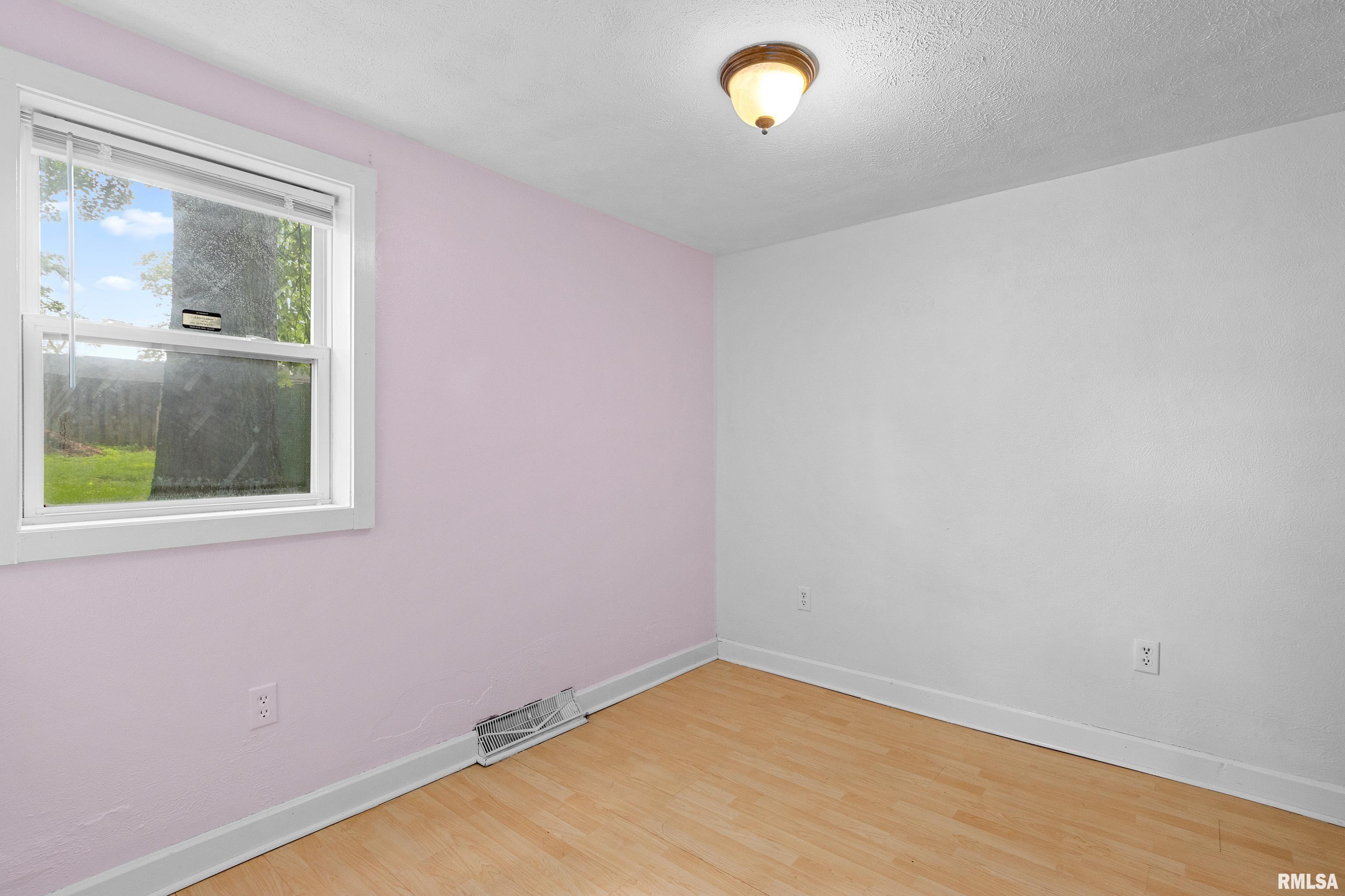 4415 N Constantine Avenue, Peoria Heights, Illinois image 16