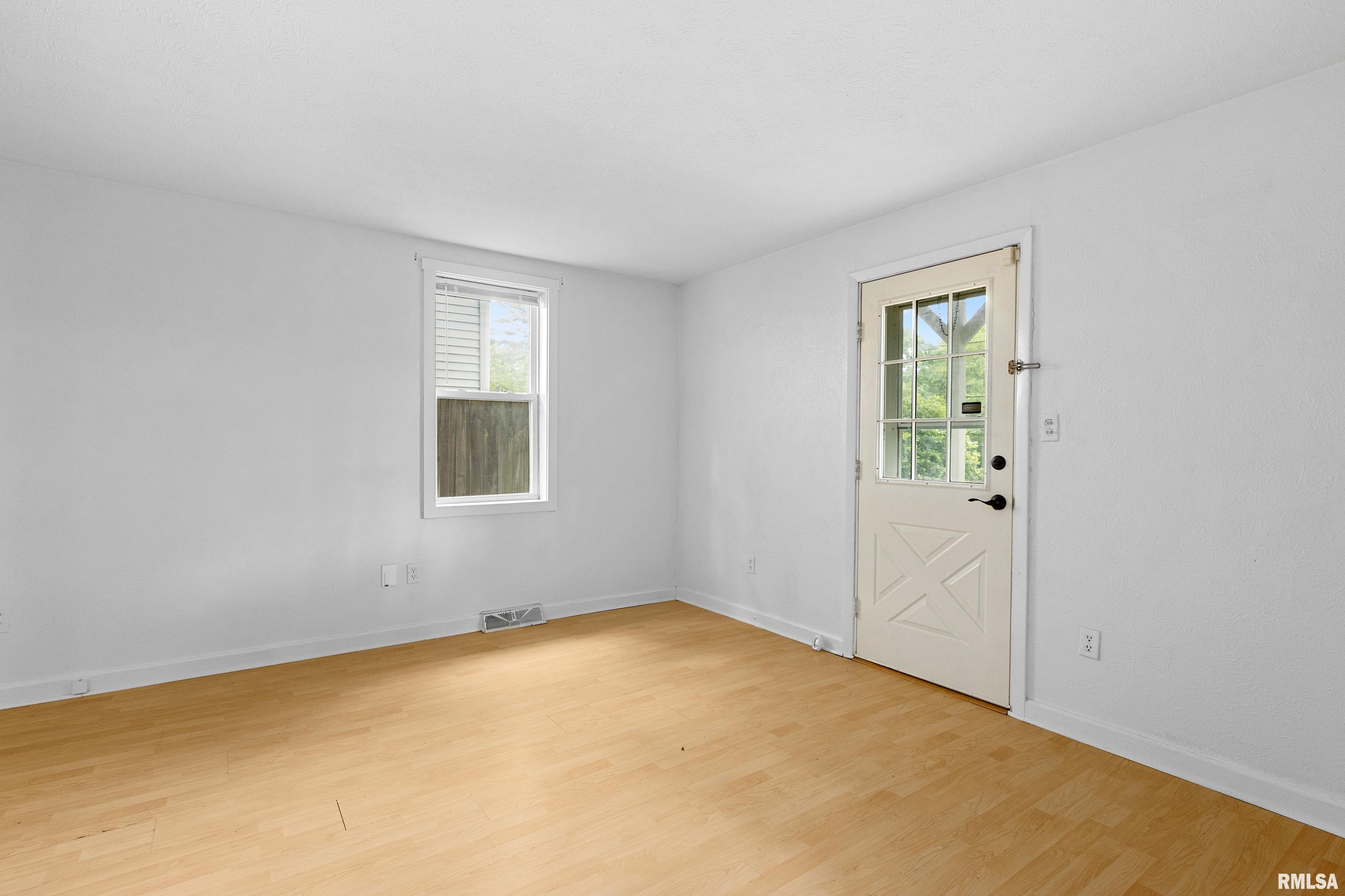 4415 N Constantine Avenue, Peoria Heights, Illinois image 10